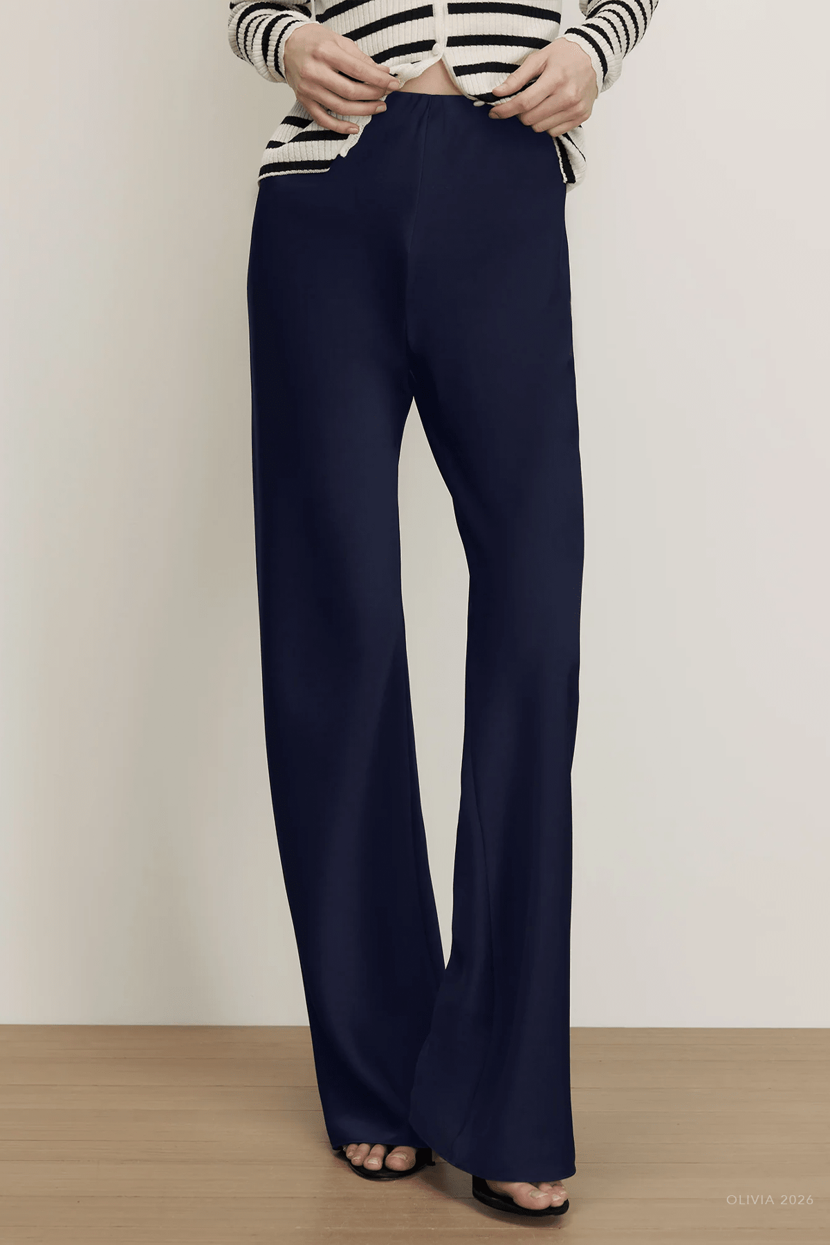 Braddock Wide-Leg Pant in Navy - shop-olivia.com