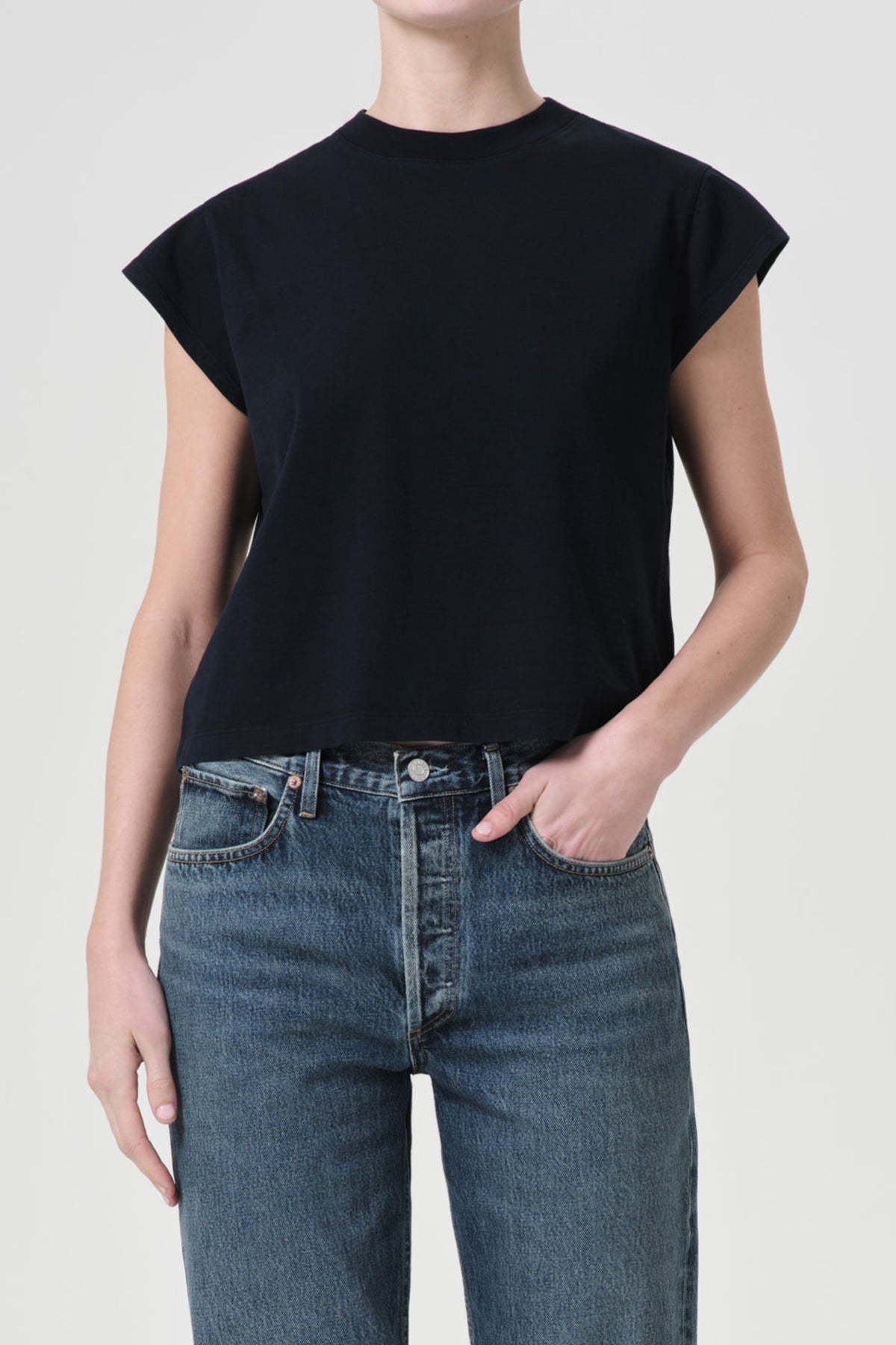 Bryce Tee in Storm - shop - olivia.com