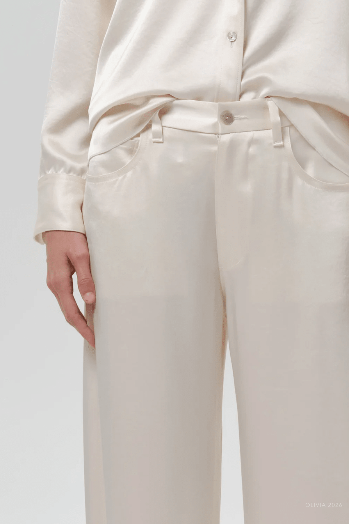 Brynn Japanese Hammered Satin Trouser in Cream - shop-olivia.com