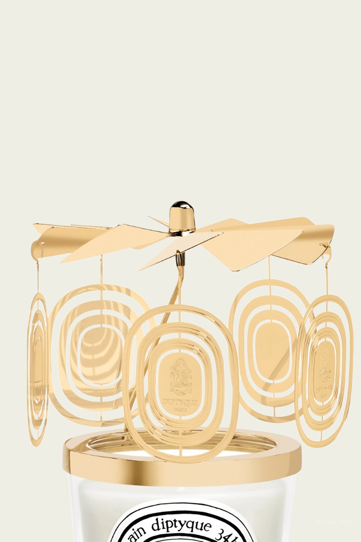 Carousel for Classic Candle 190g - Holiday Edition 2025 - shop - olivia.com