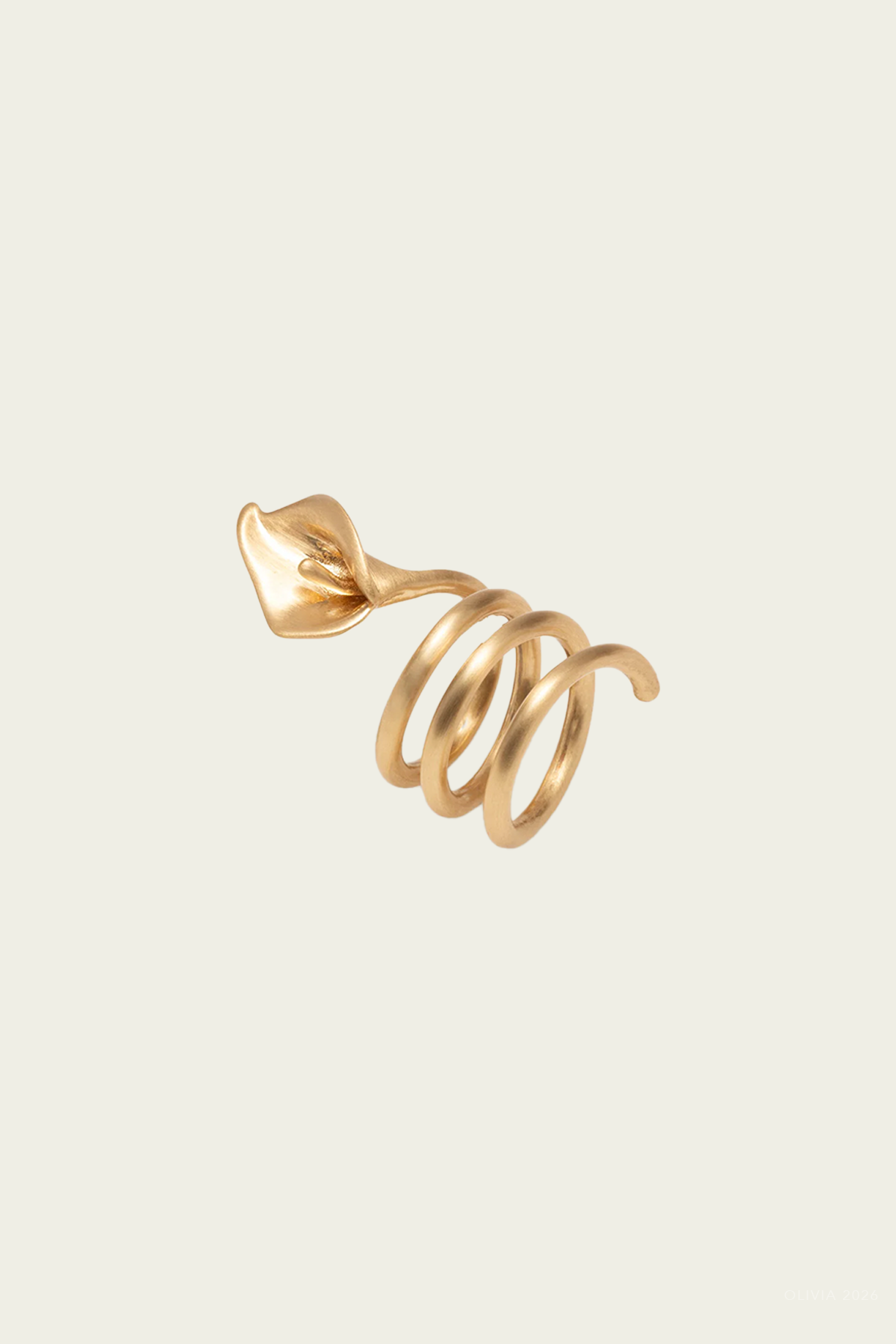 Calla Wavy Ring in Brushed Brass
