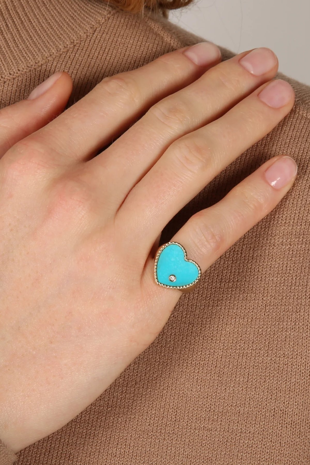 Chevalière Heart Ring in Yellow Gold & Turquoise - shop - olivia.com