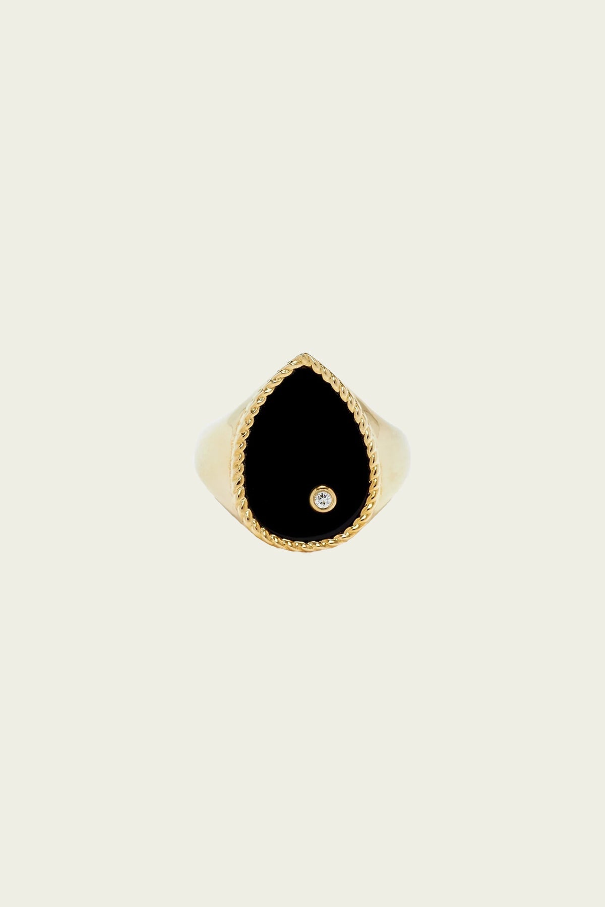 Chevalière Pear Ring in Yellow Gold & Onyx - shop - olivia.com