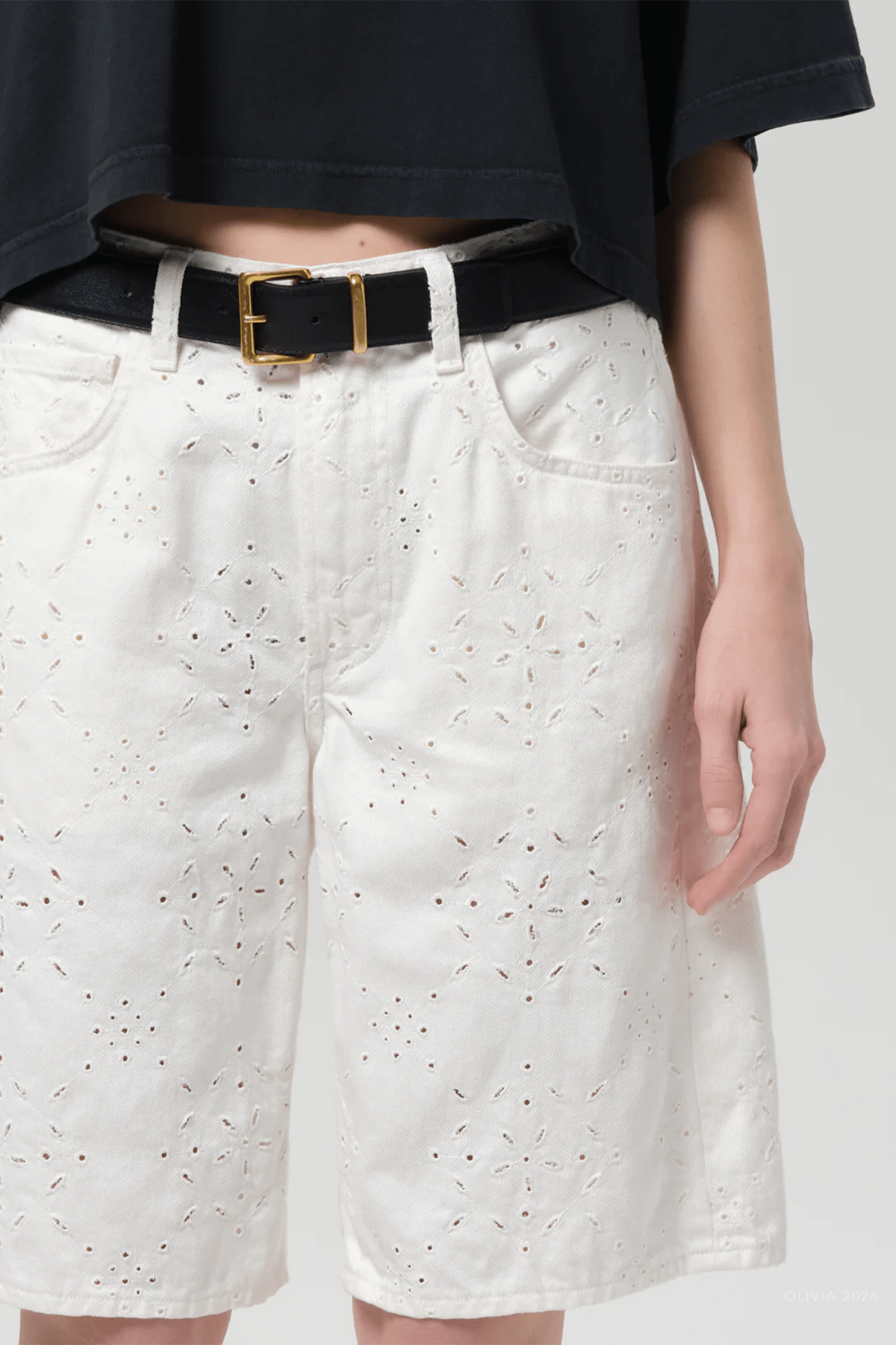 Court Short in Blanc - shop - olivia.com