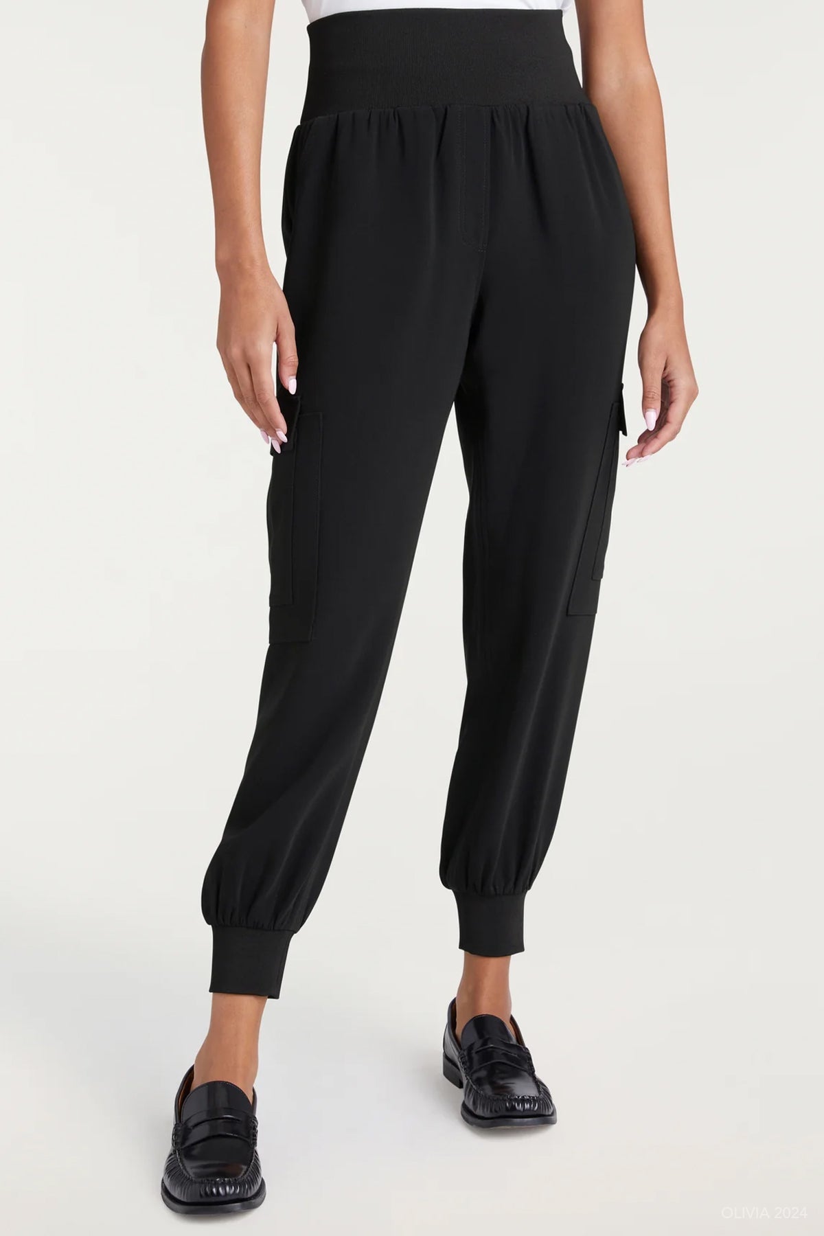 Crepe Giles Pant in Black - shop - olivia.com