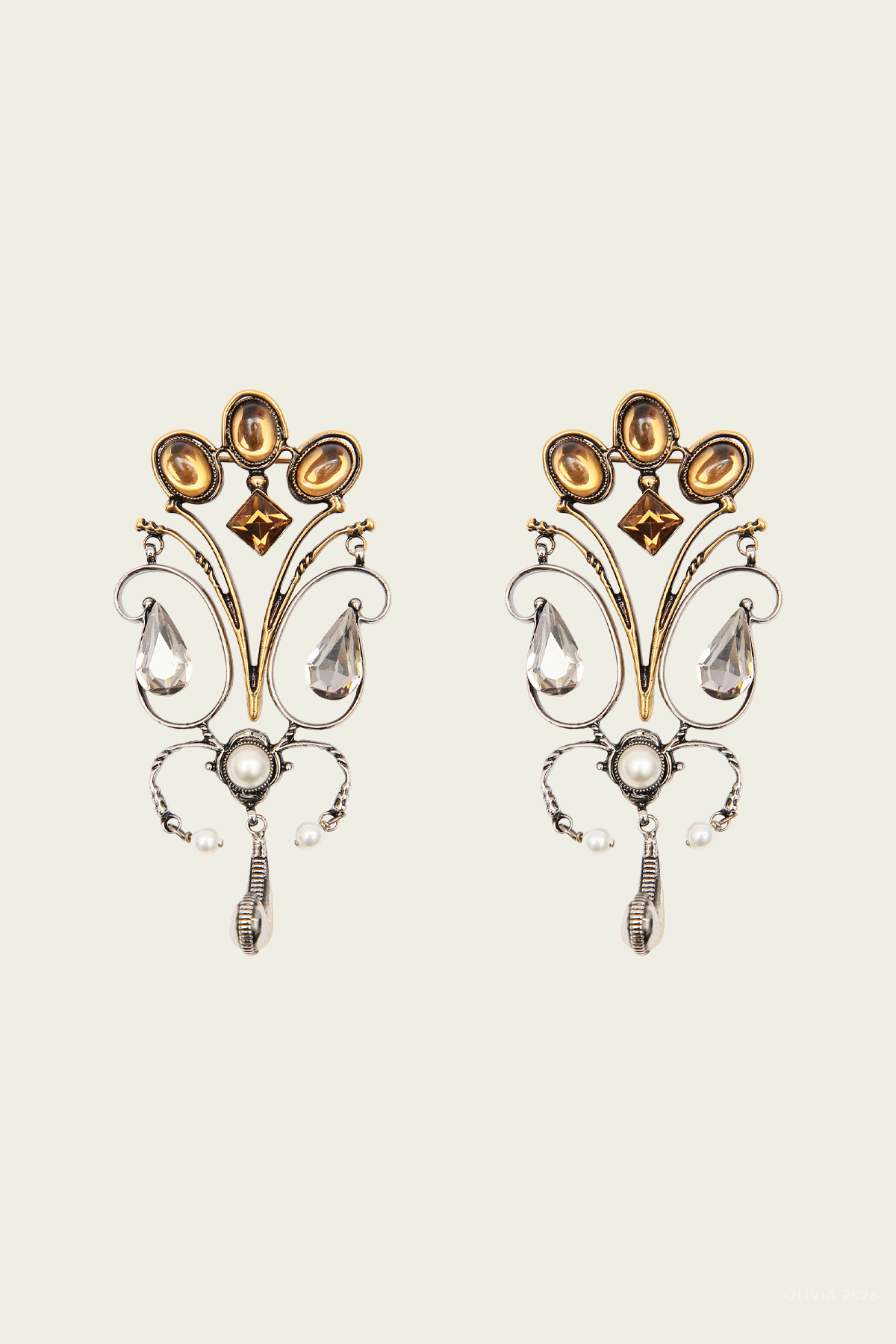 Art Nouveau Earring in Antique Gold