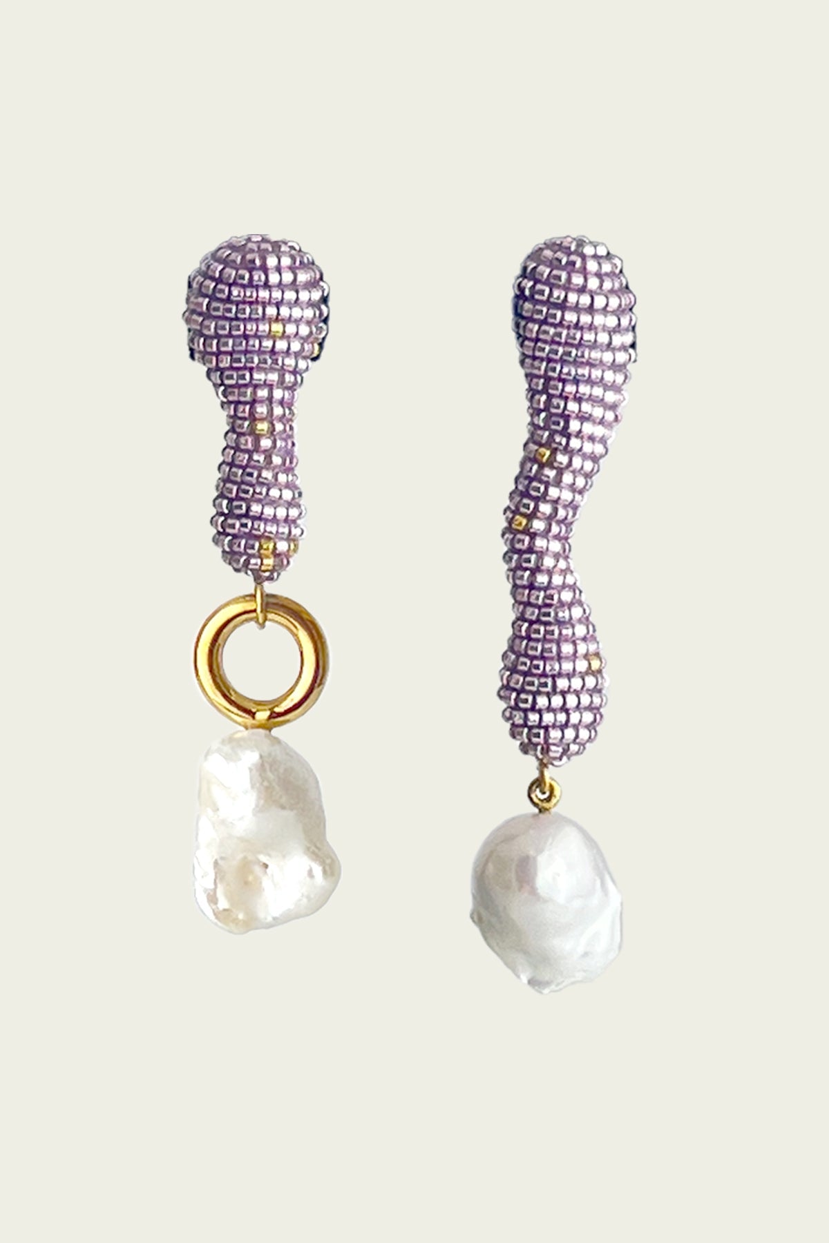 Finito Pearled Earrings in Lilac - shop-olivia.com