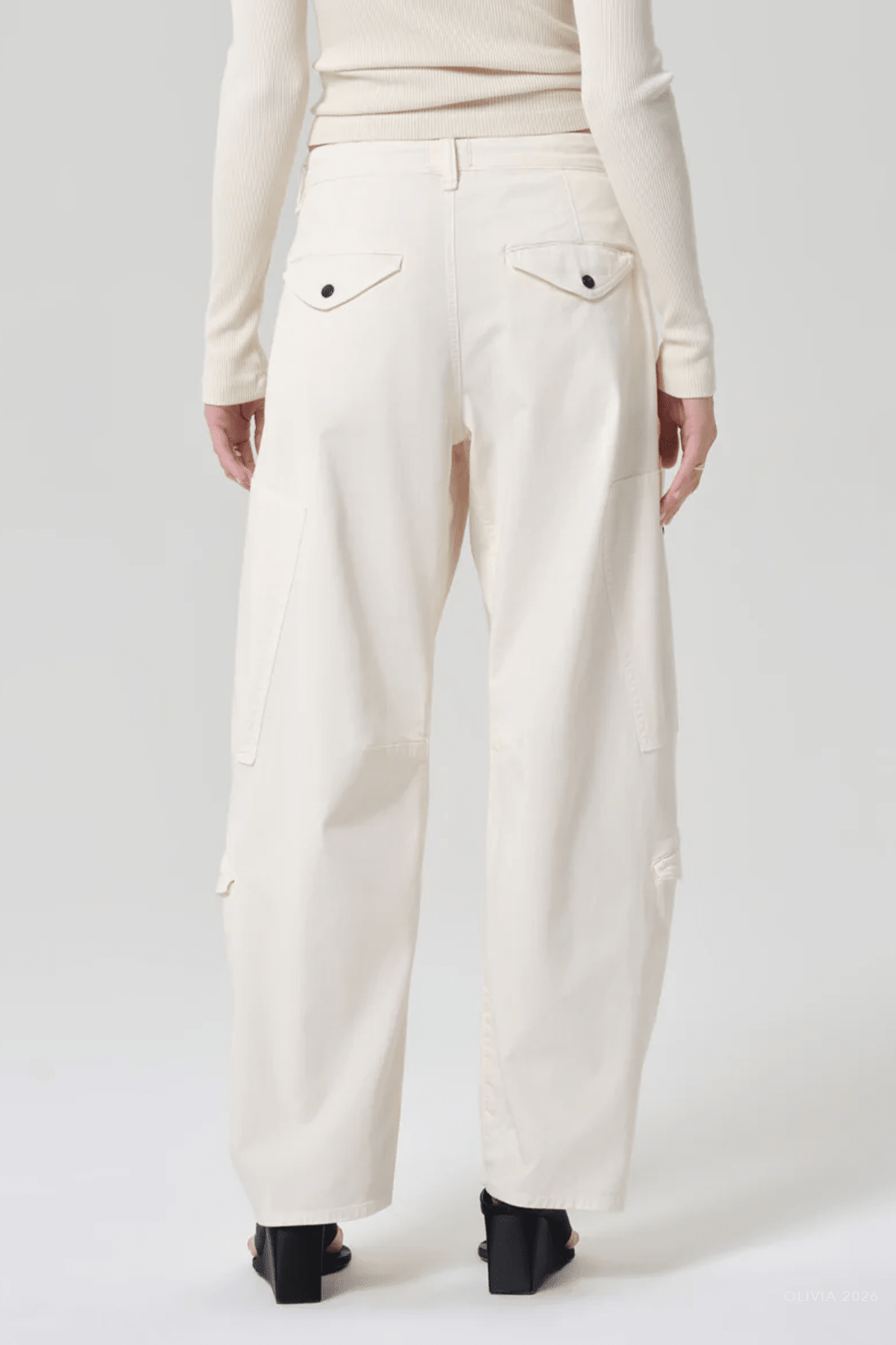 Flight Pant in Plaster - shop - olivia.com
