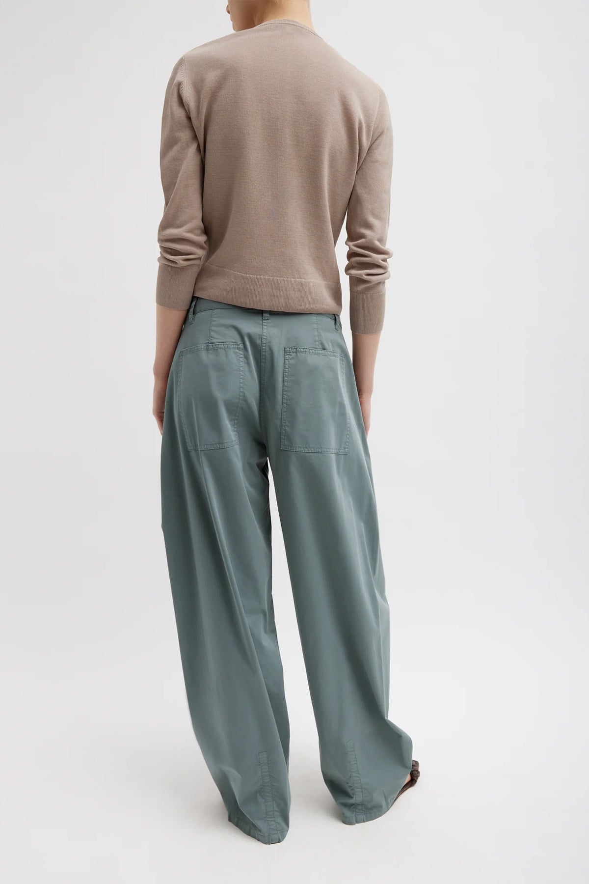Garment Dyed Silky Cotton Sid Pant in Green Limestone - shop-olivia.com