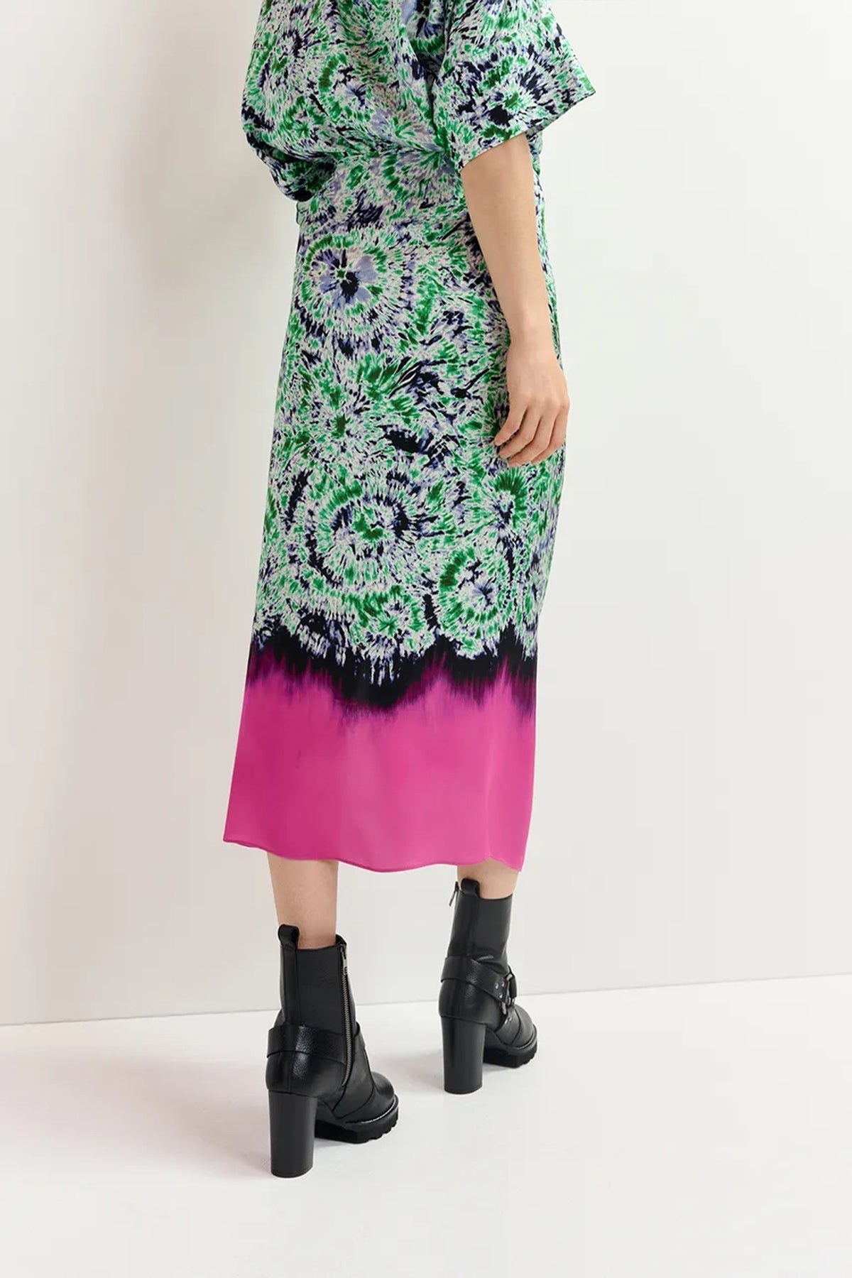 Gellie Printed Midi Skirt in Green Multi - shop - olivia.com