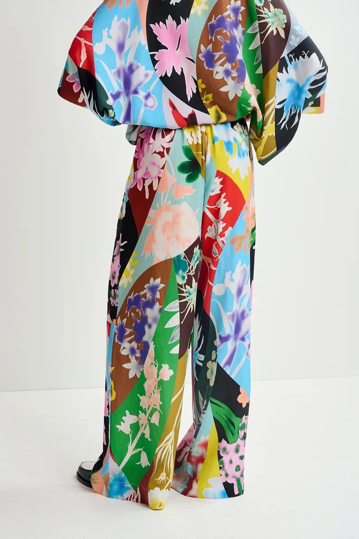 Gift Floral Wide - Leg Pant in Multicolor - shop - olivia.com