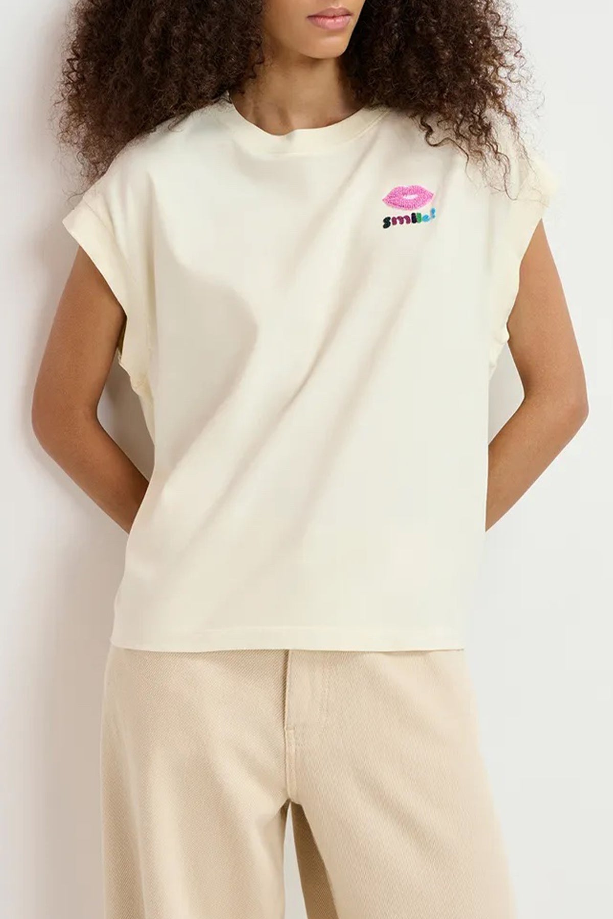 Glaieul Embroidery Cotton T-Shirt in Ecru - shop - olivia.com