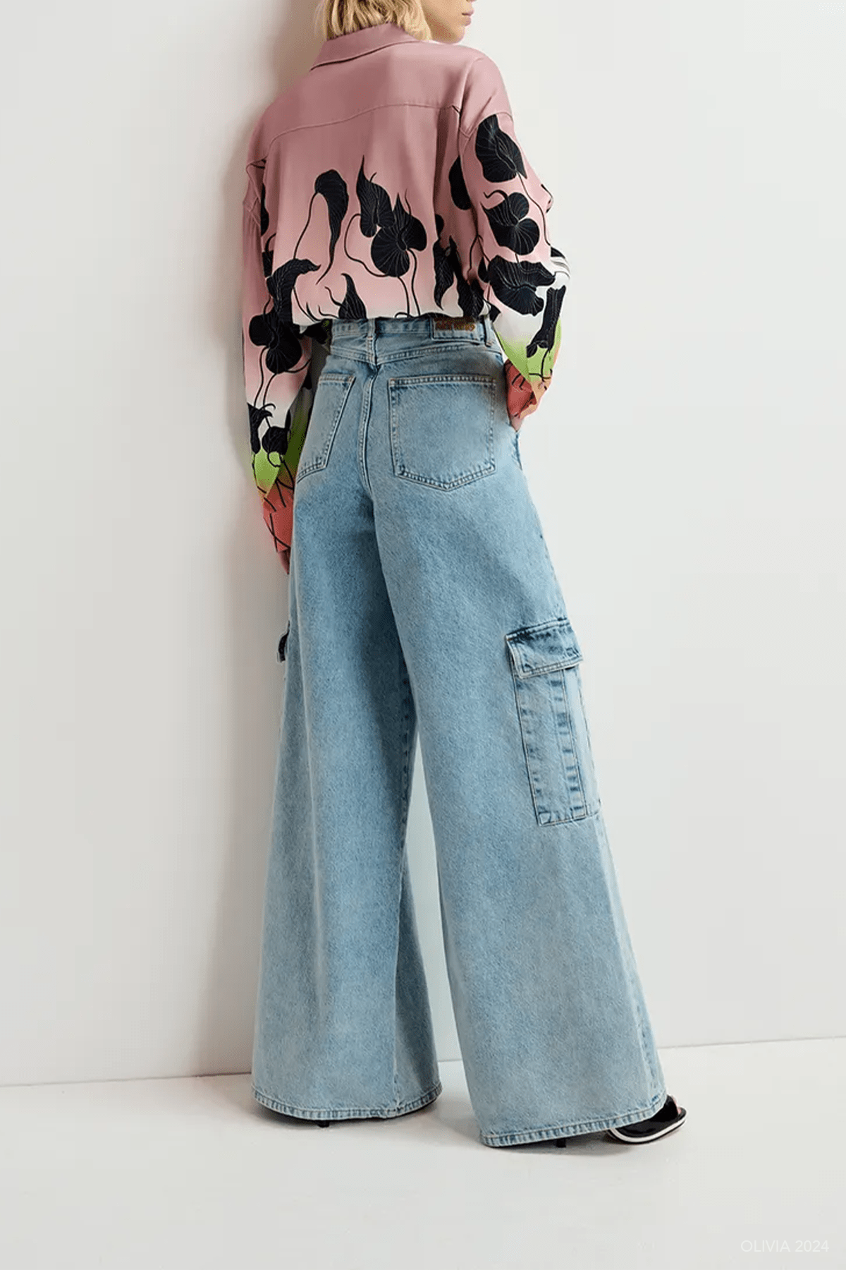 Gnome Wide - Leg Jeans in Blue - shop - olivia.com