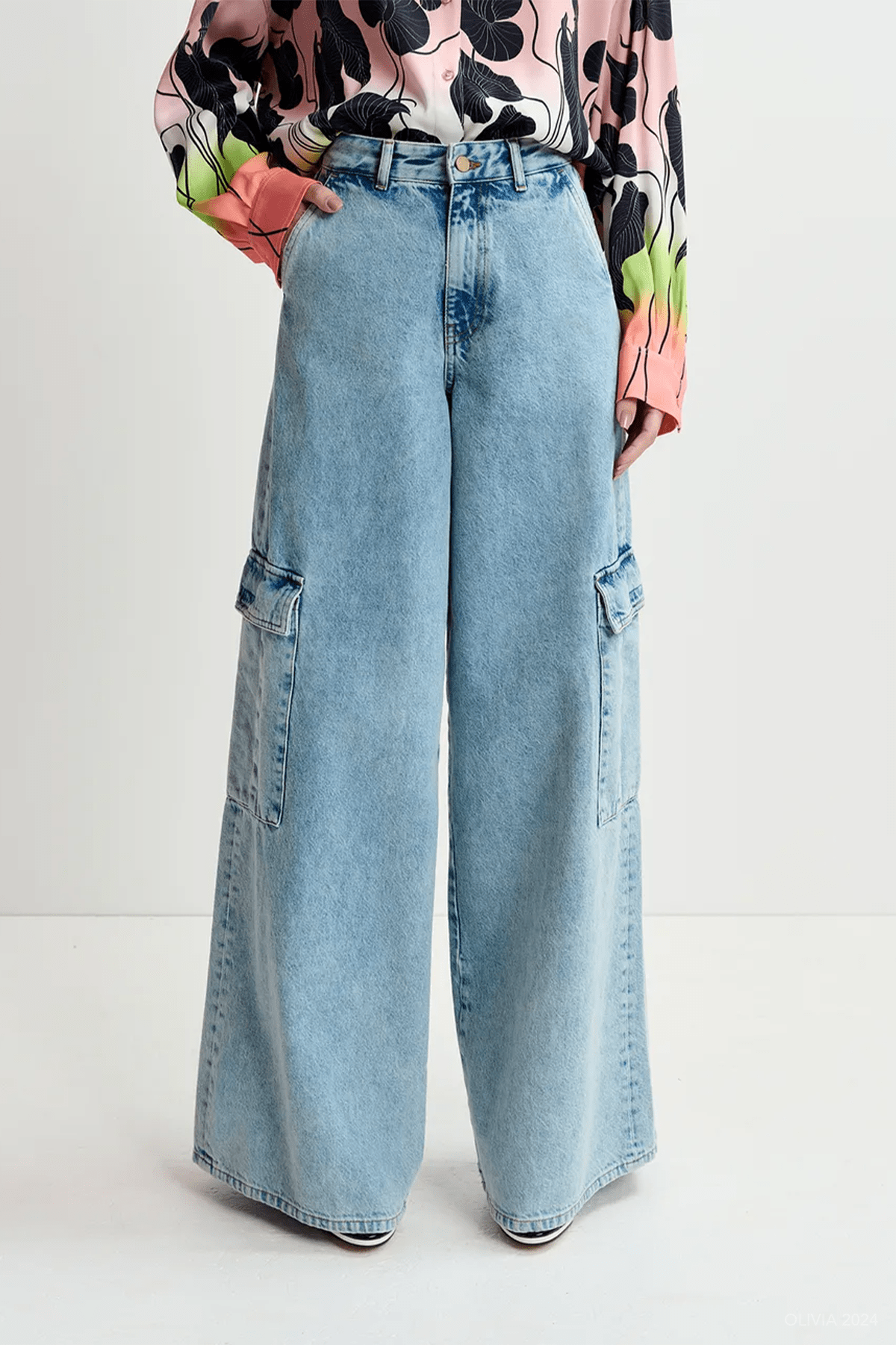 Gnome Wide - Leg Jeans in Blue - shop - olivia.com