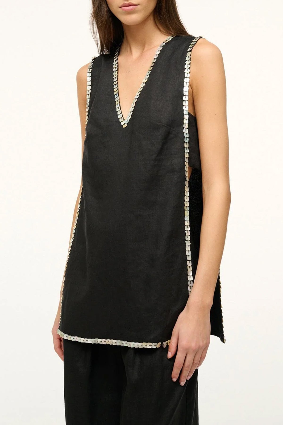 Harbor Tunic in Black - shop-olivia.com