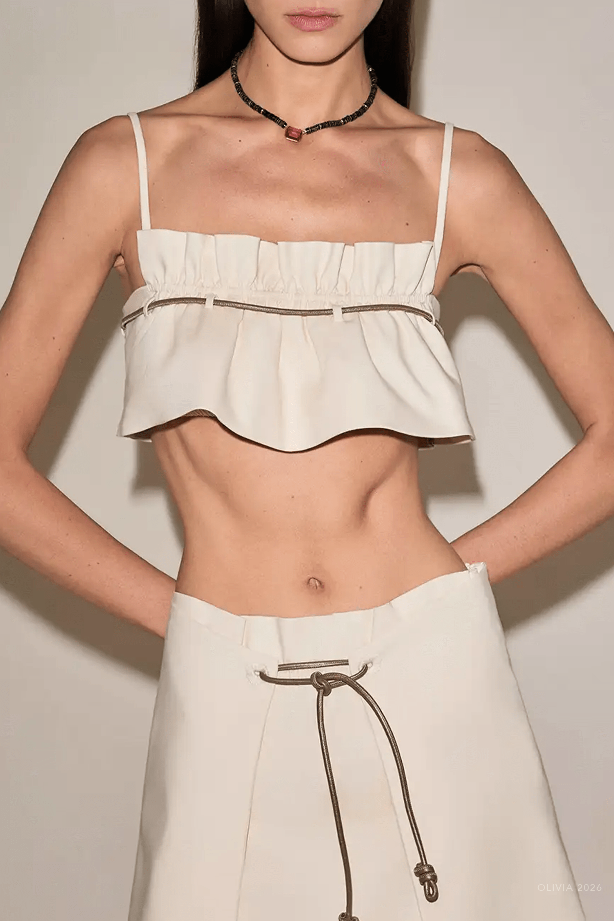Icarus Top in Beige - shop-olivia.com
