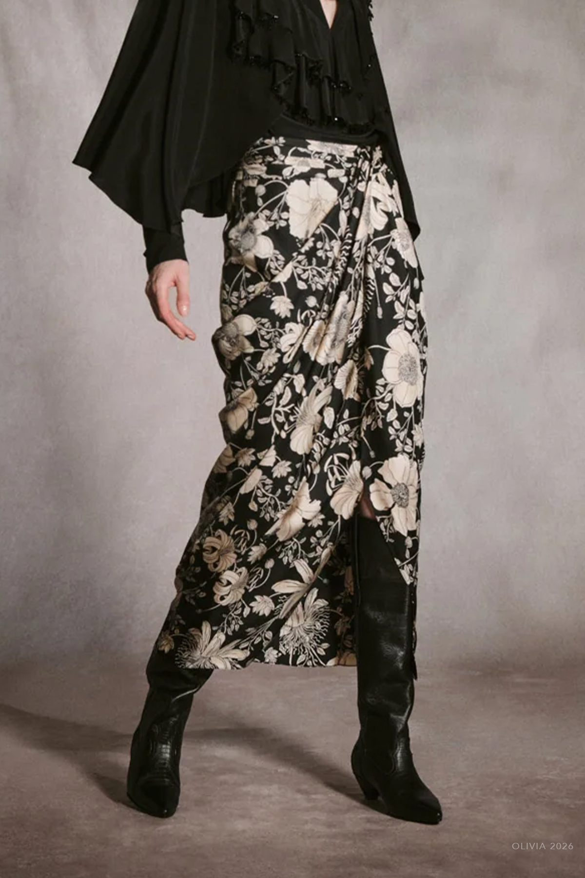 Silent Tension Skirt in Ecru Black