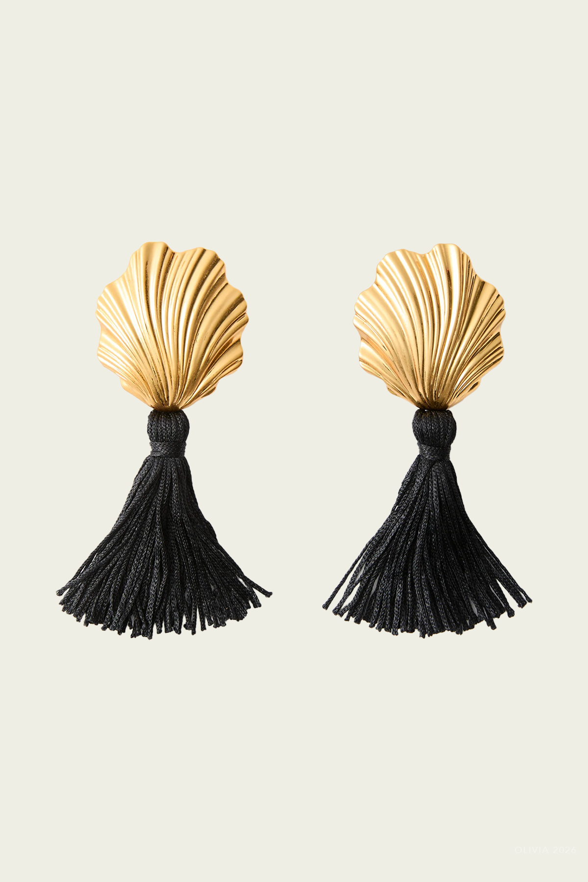 Coquille Earrings in Gold