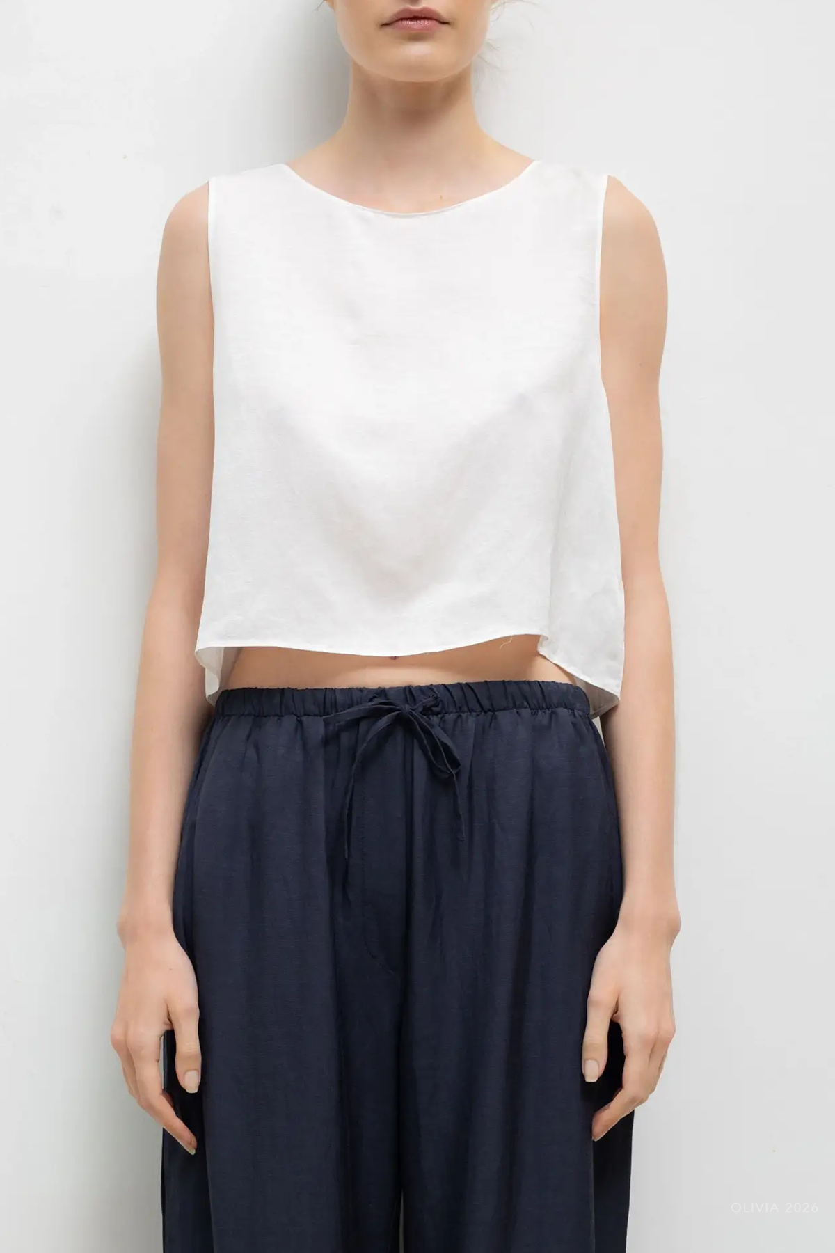 Daniel Crop Sleeveless Crew in Parchment