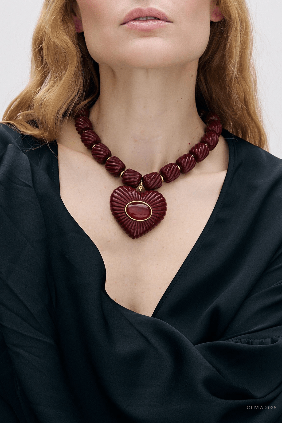 Lira Necklace in Burgundy - shop - olivia.com