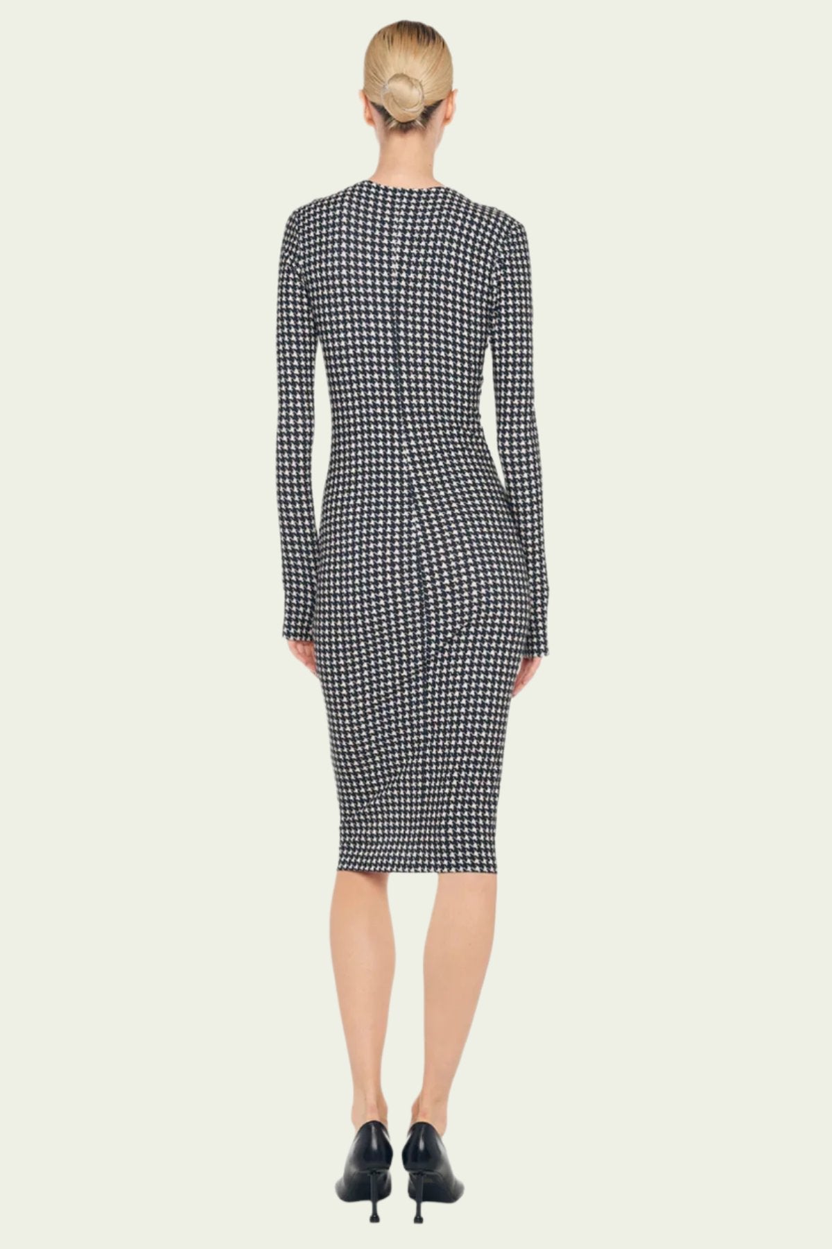 Long Sleeve V Neck Shirred Front Dress To Knee in Large Houndstooth - shop - olivia.com