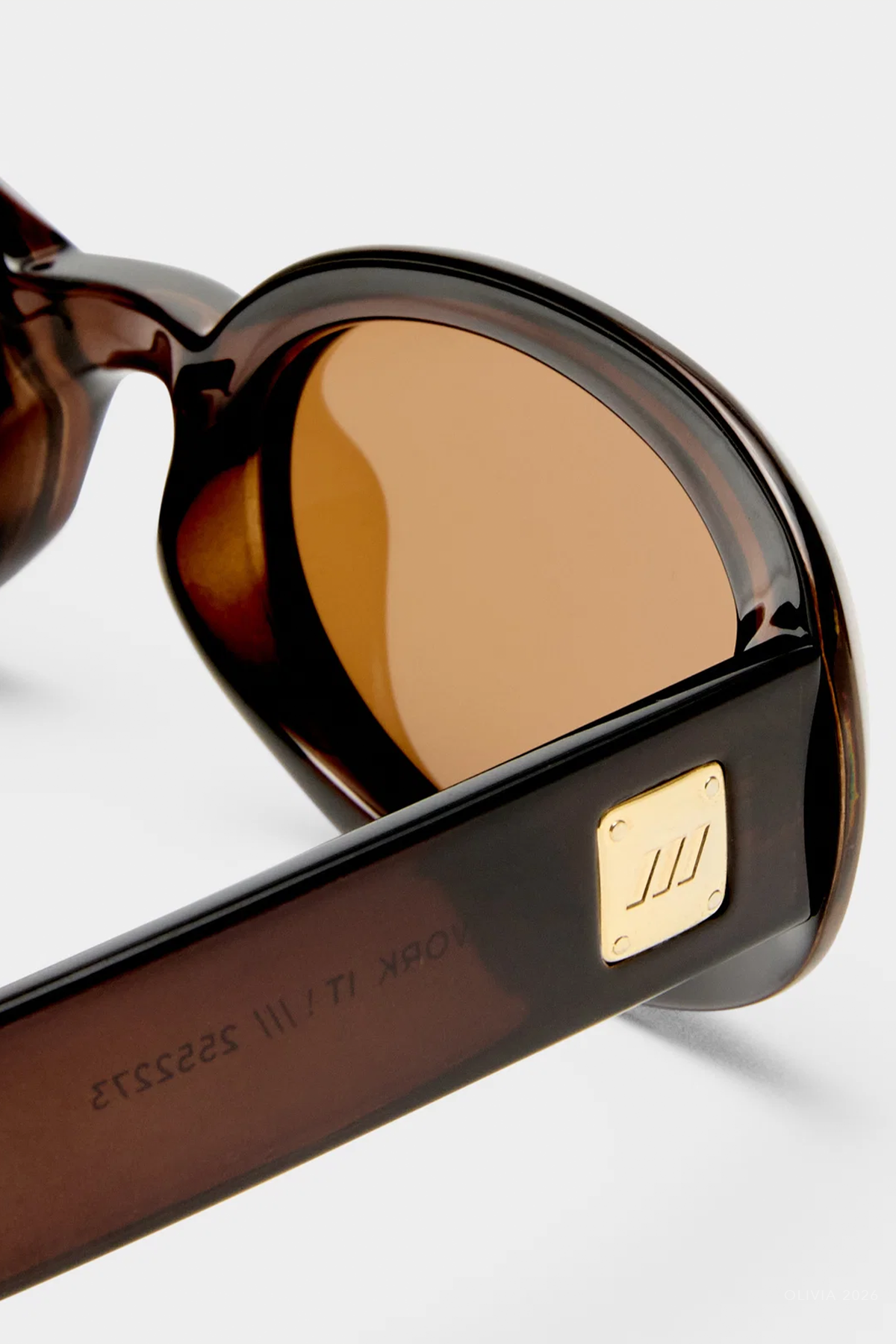 Work It! Oval Sunglasses in Cocoa