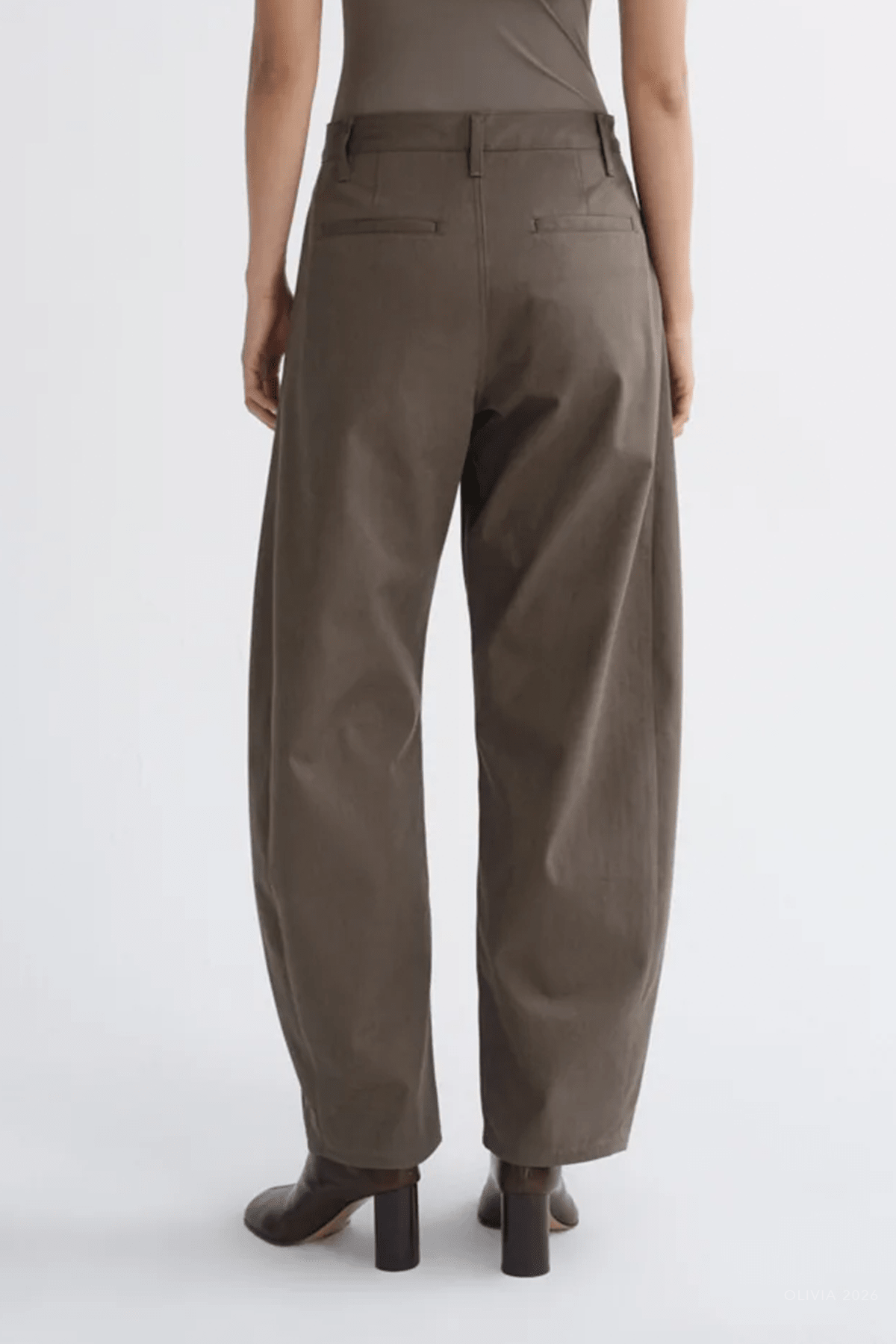 Luna Trouser in Taupe - shop-olivia.com