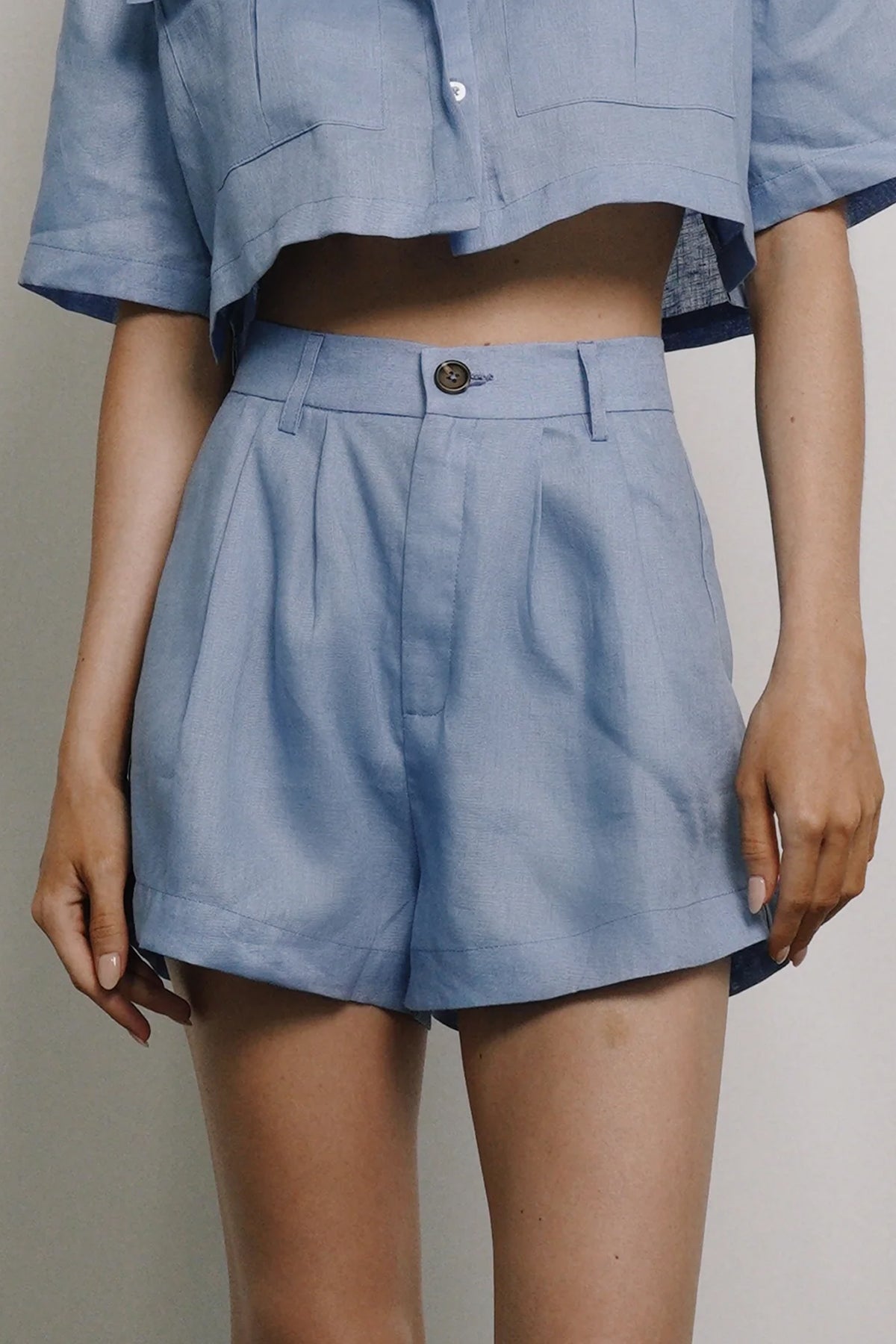Michelle Linen Shorts in Sky Blue - shop-olivia.com