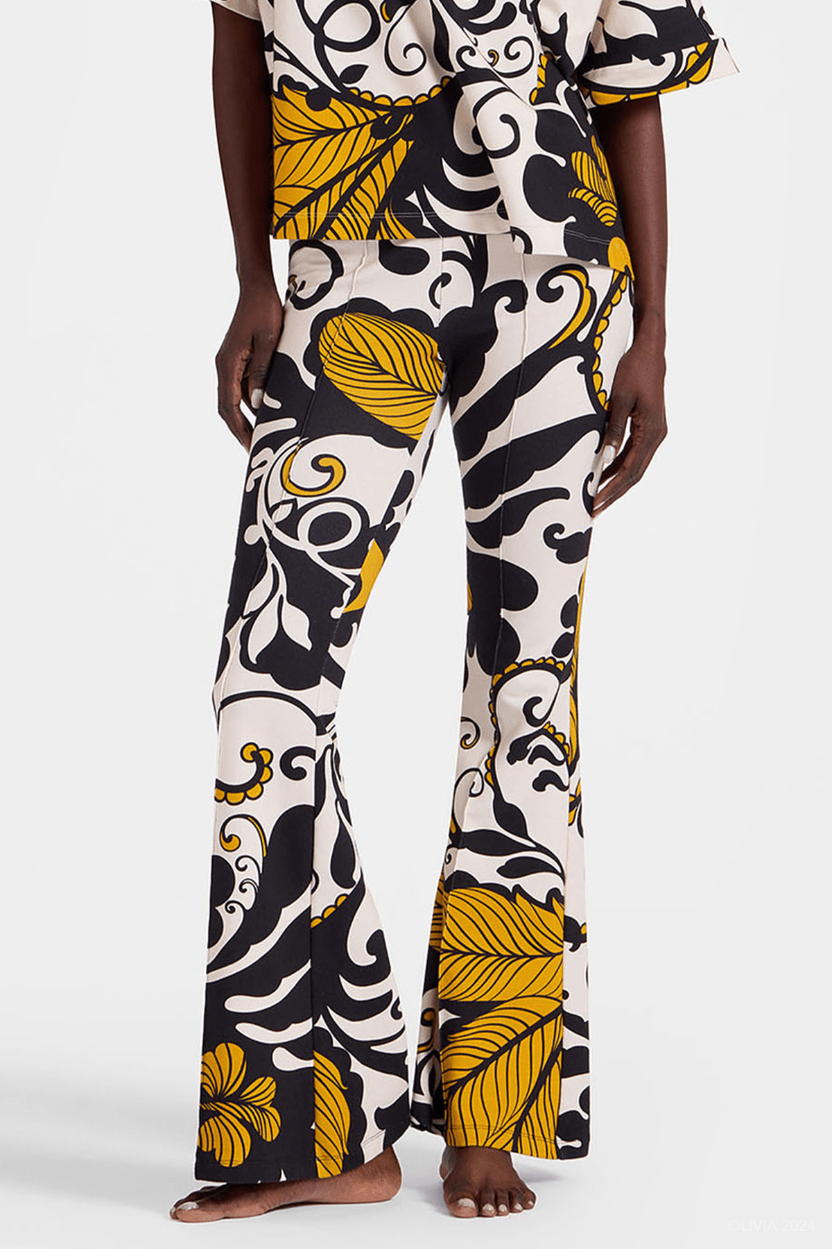 New Meditation Pants in Marea Black - shop - olivia.com