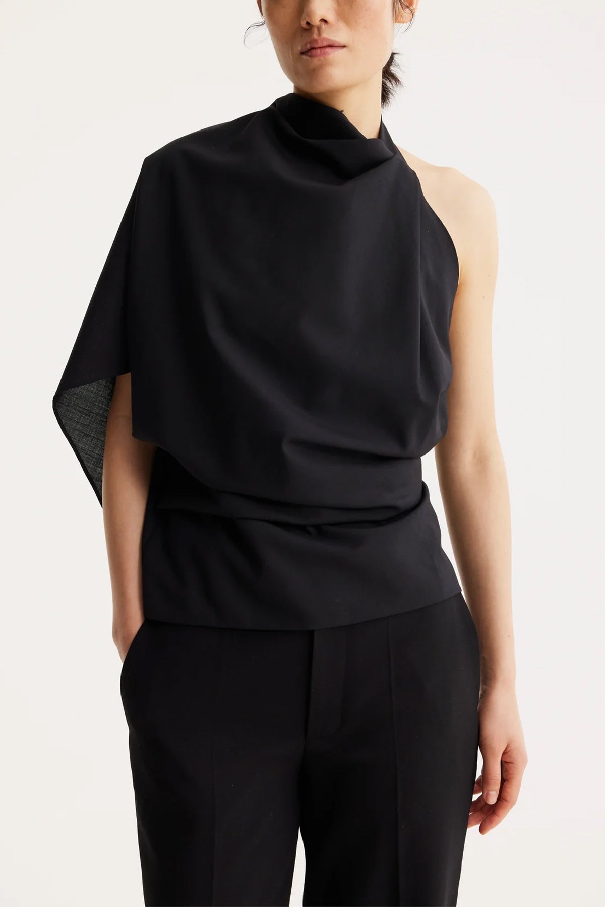Occasion Top With Open Back in Noir - shop-olivia.com