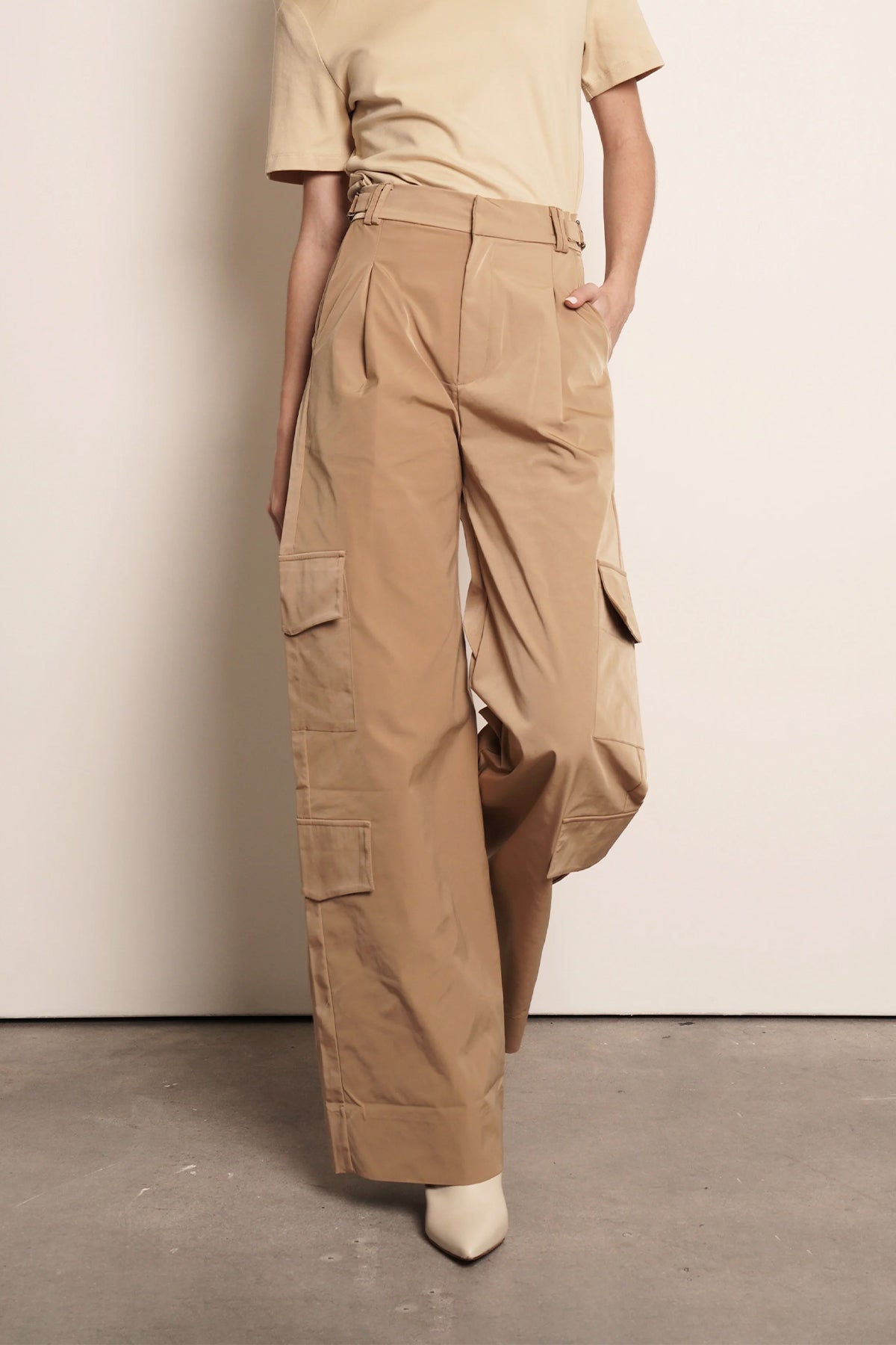 Olivia Cargo Trousers in Camel - shop-olivia.com
