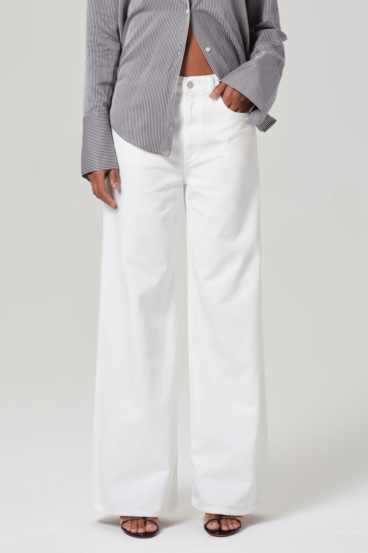 Paloma Baggy in Soft White - shop - olivia.com