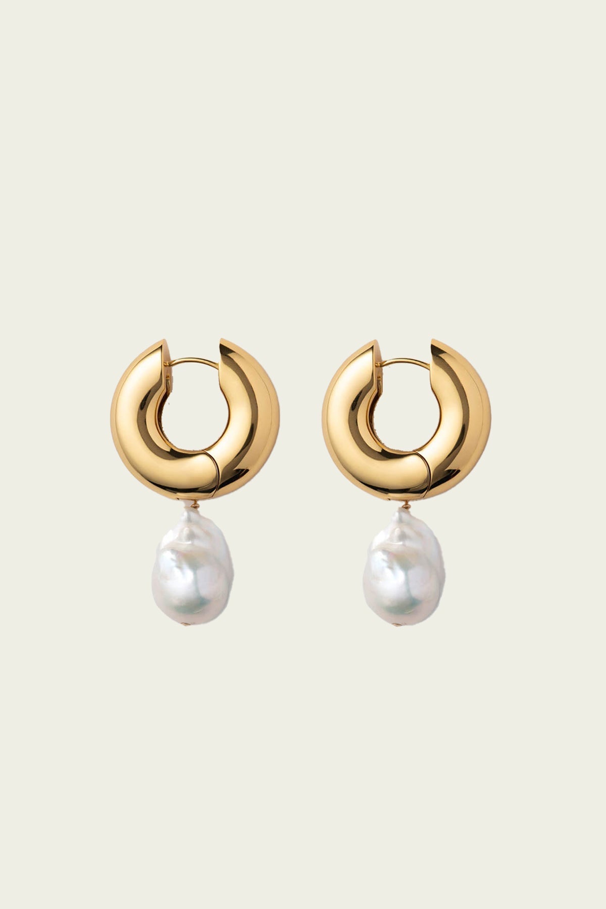 Perla Earrings in Gold - shop - olivia.com