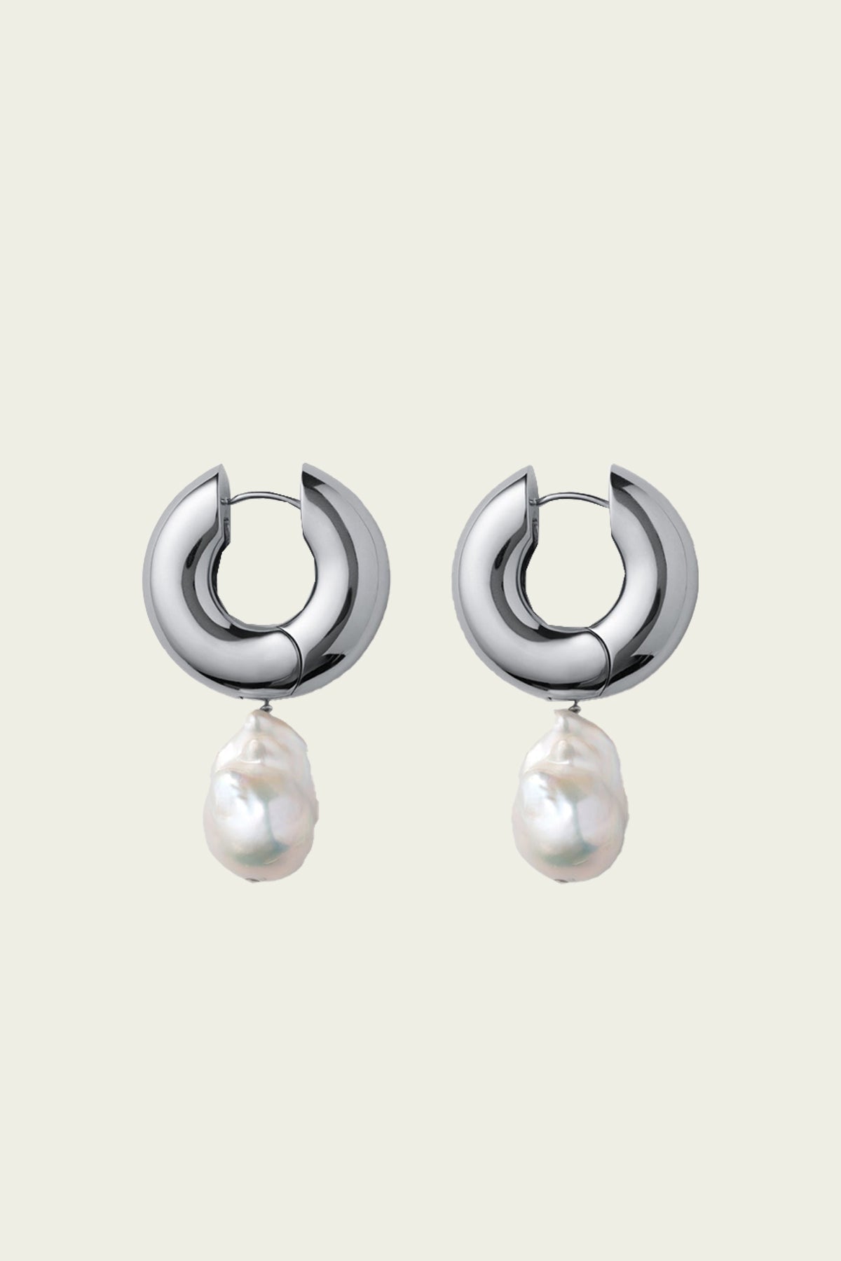 Perla Earrings in Silver - shop - olivia.com