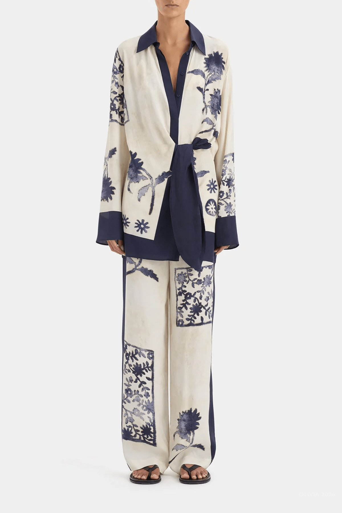 Phillipa Shirt Dress in Eira Midnight - shop-olivia.com