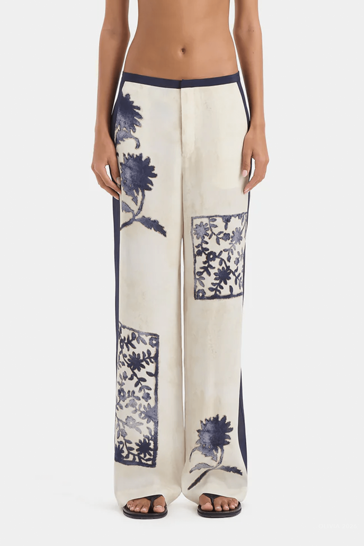 Phillipa Trouser in Eira Midnight - shop-olivia.com