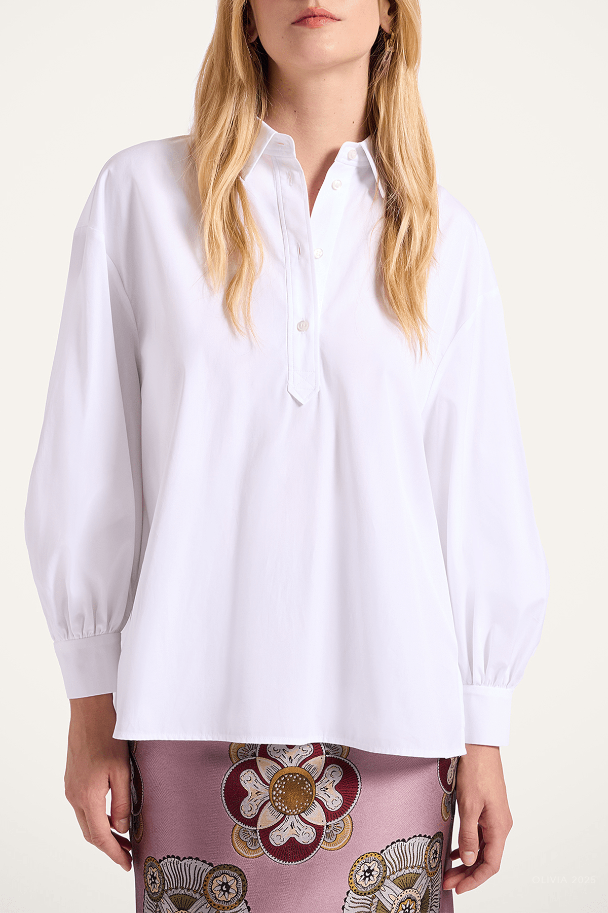 Poet Shirt in Solid White - shop - olivia.com