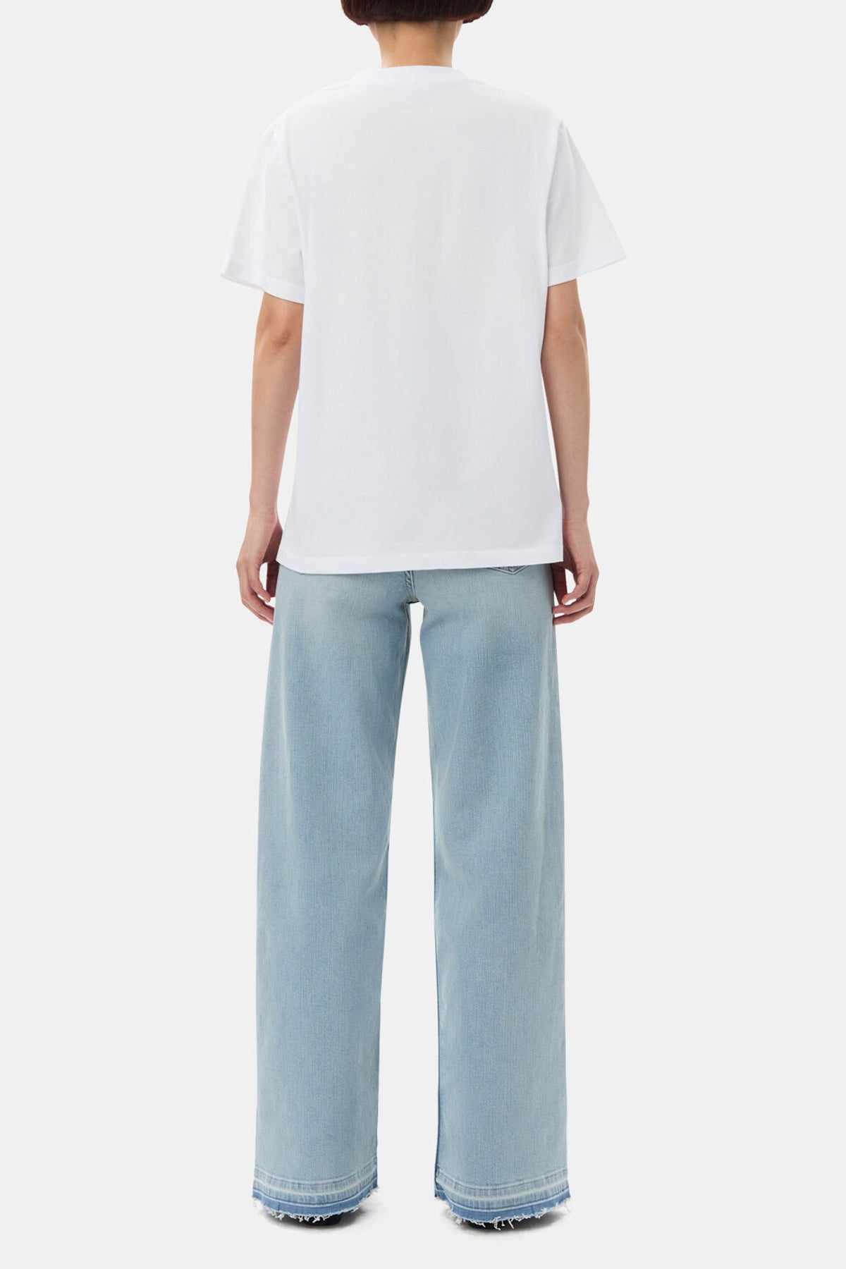 Relaxed Peach T-Shirt in Bright White - shop - olivia.com