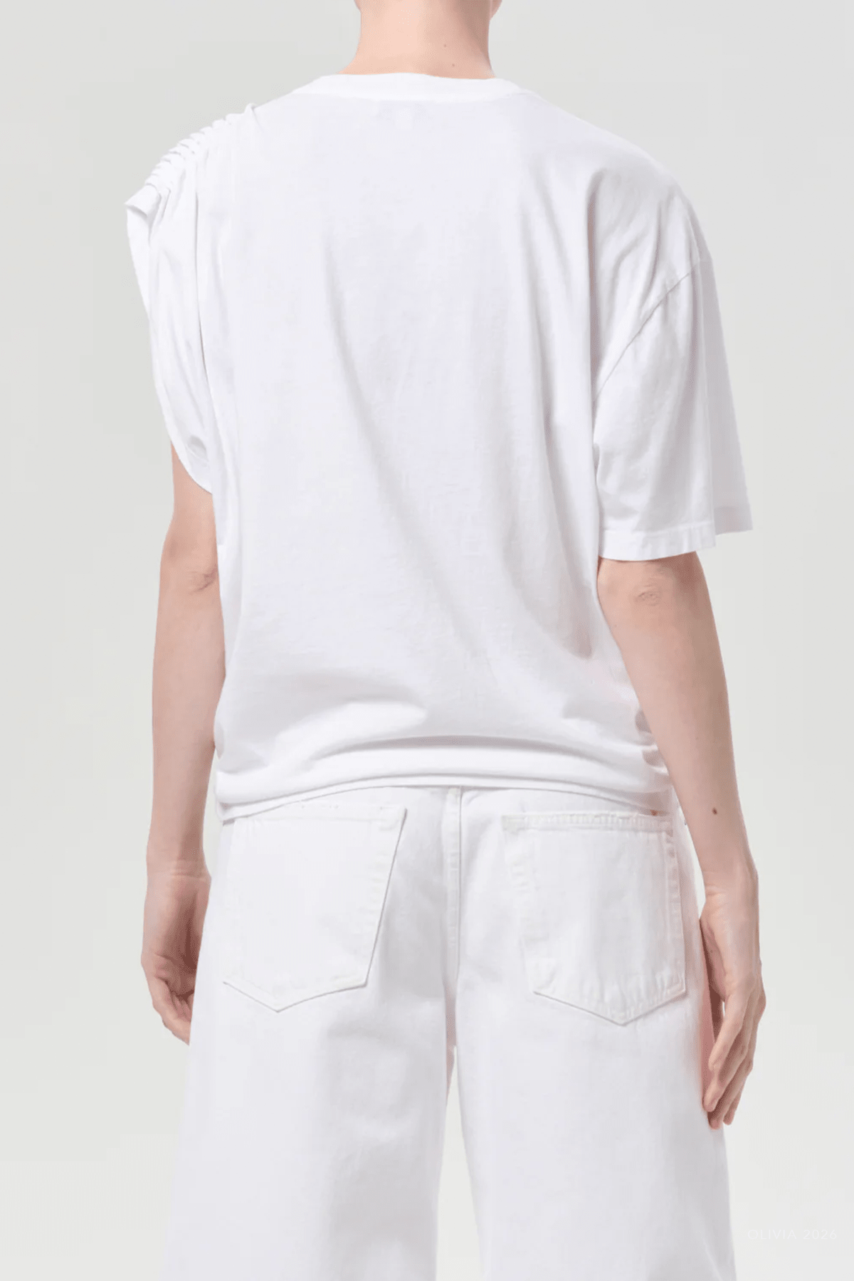 Roma T-Shirt in White - shop - olivia.com