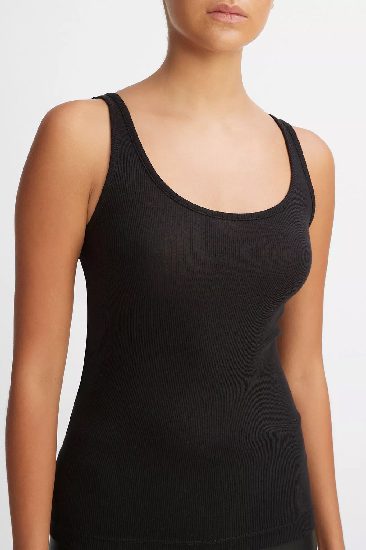 Scoop Neck Tank in Black - shop-olivia.com