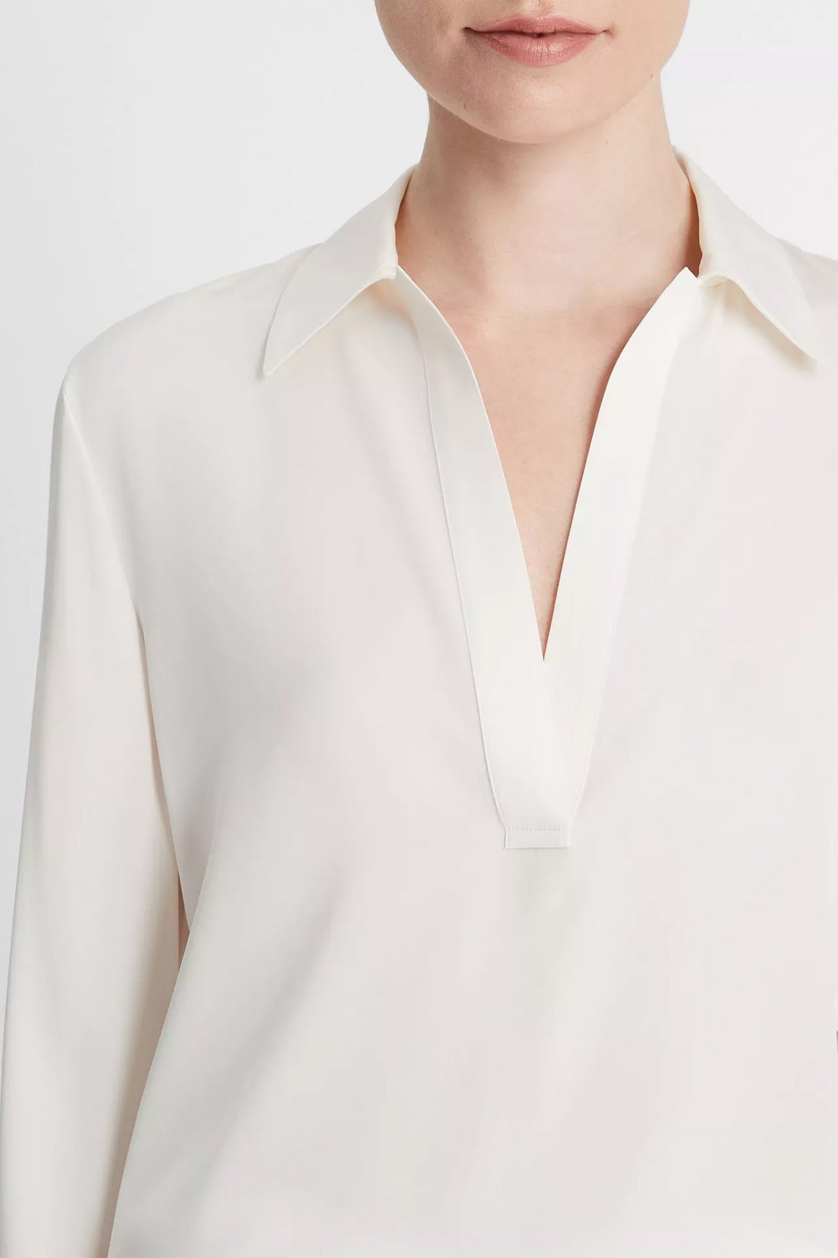 Stretch - Silk Long - Sleeve Polo Blouse in Off - White - shop - olivia.com