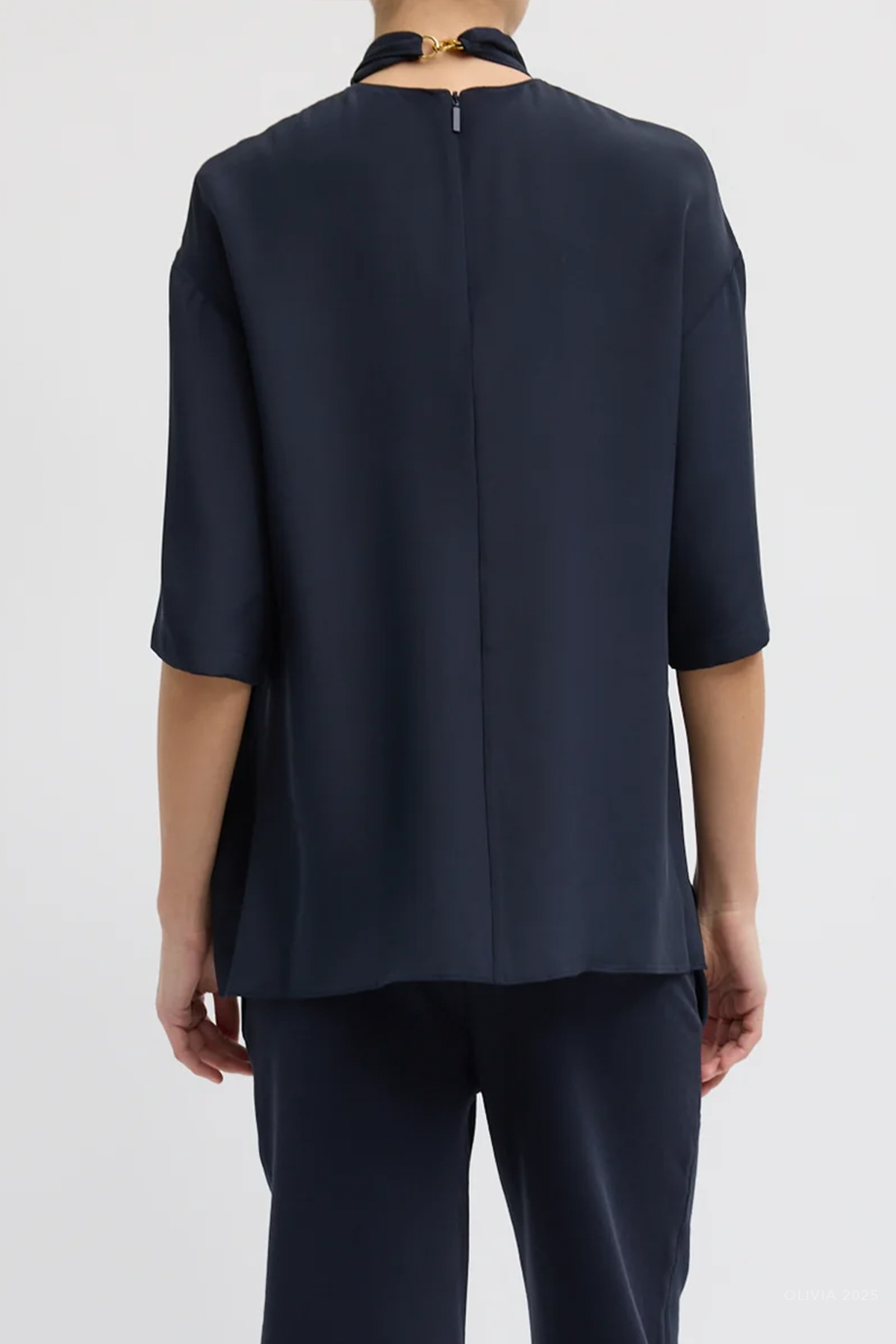 4-Ply Silk Tie Front Top in Dark Navy