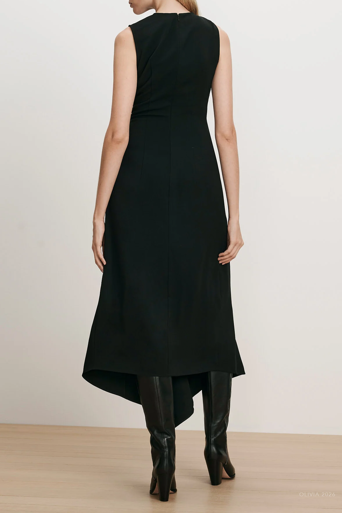 Freja Brooch Midi Dress in Black
