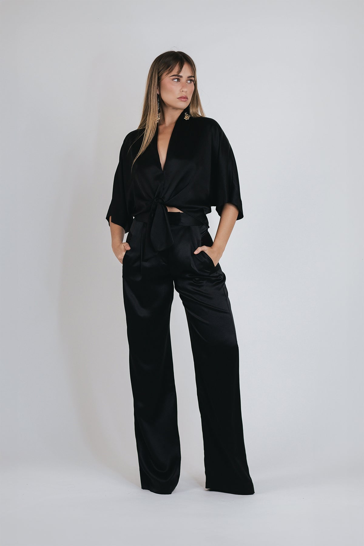 Wide Leg Trouser in Black - shop - olivia.com