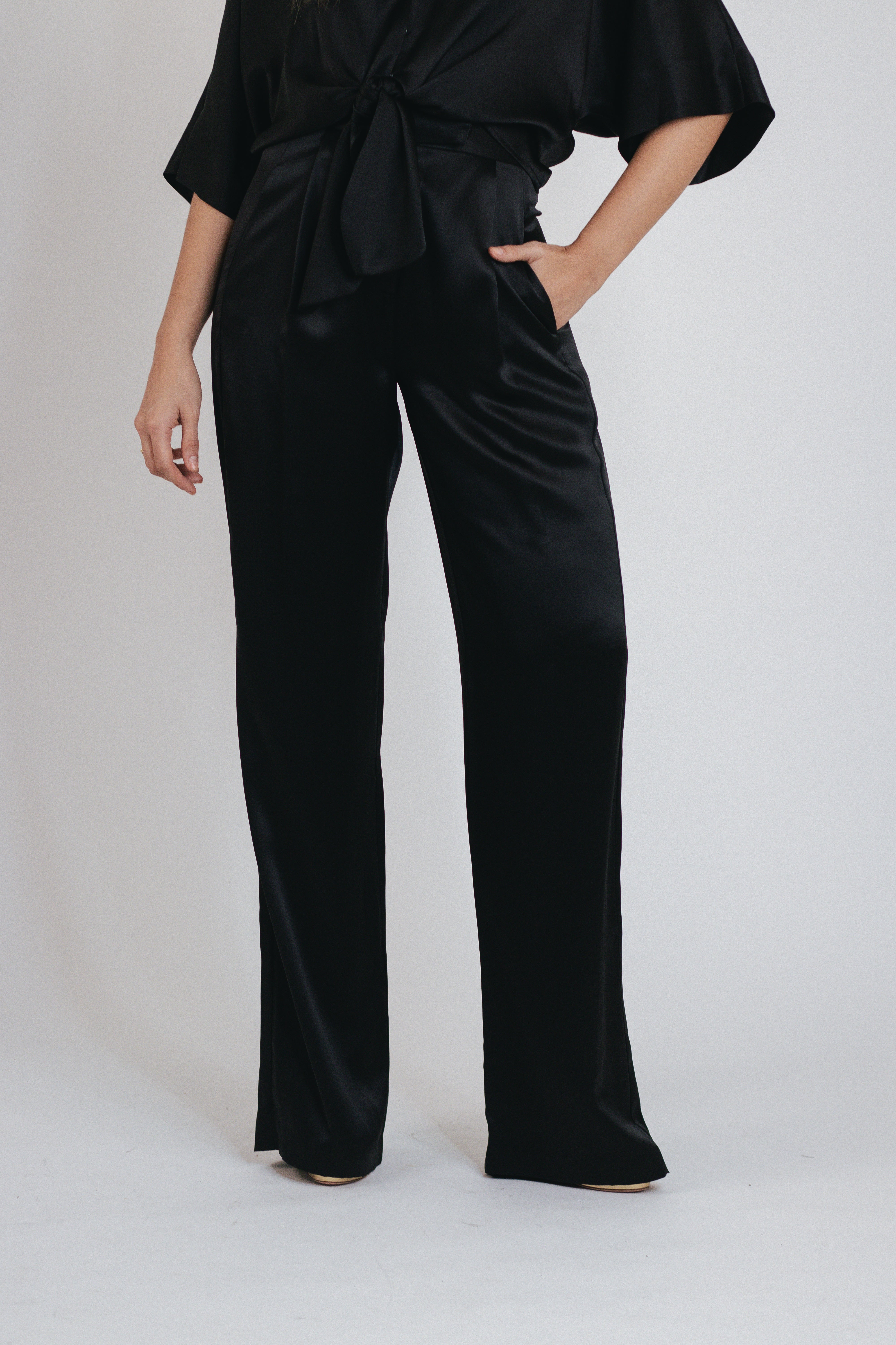 Wide Leg Trouser in Black - shop - olivia.com