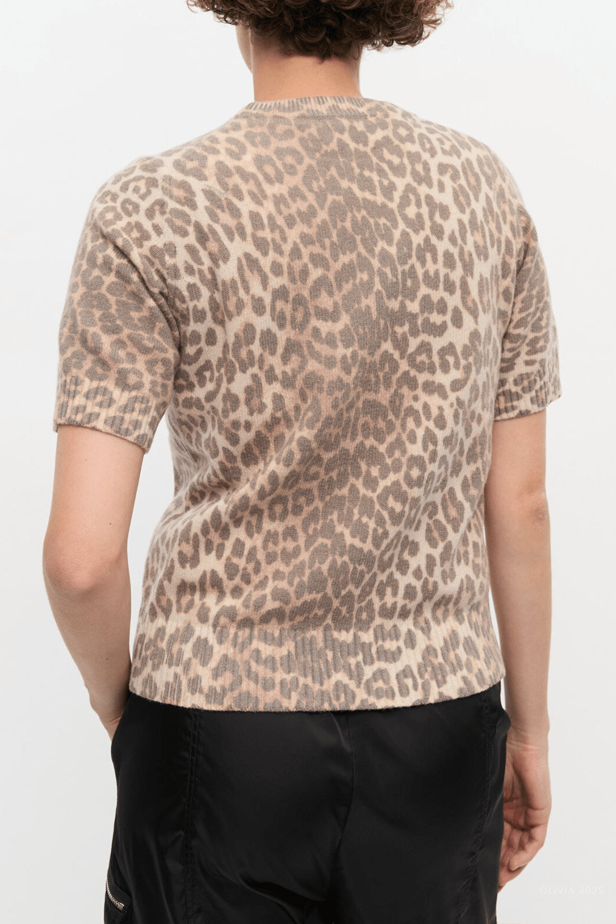 Wool Mix T-Shirt in Leopard - shop - olivia.com