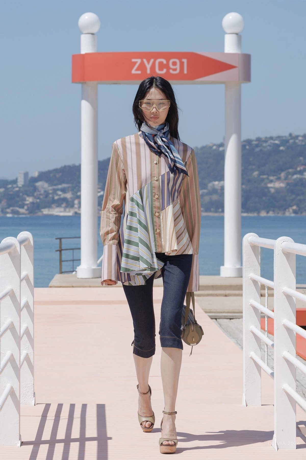 Clash Denim Capri Pant in Night Sky