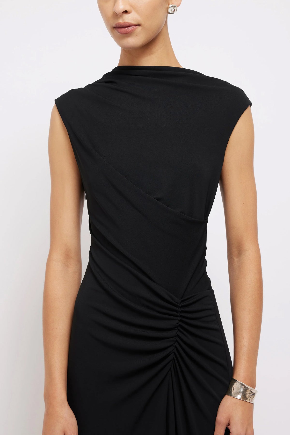 Acacia Sleeveless Midi Dress in Black - shop-olivia.com