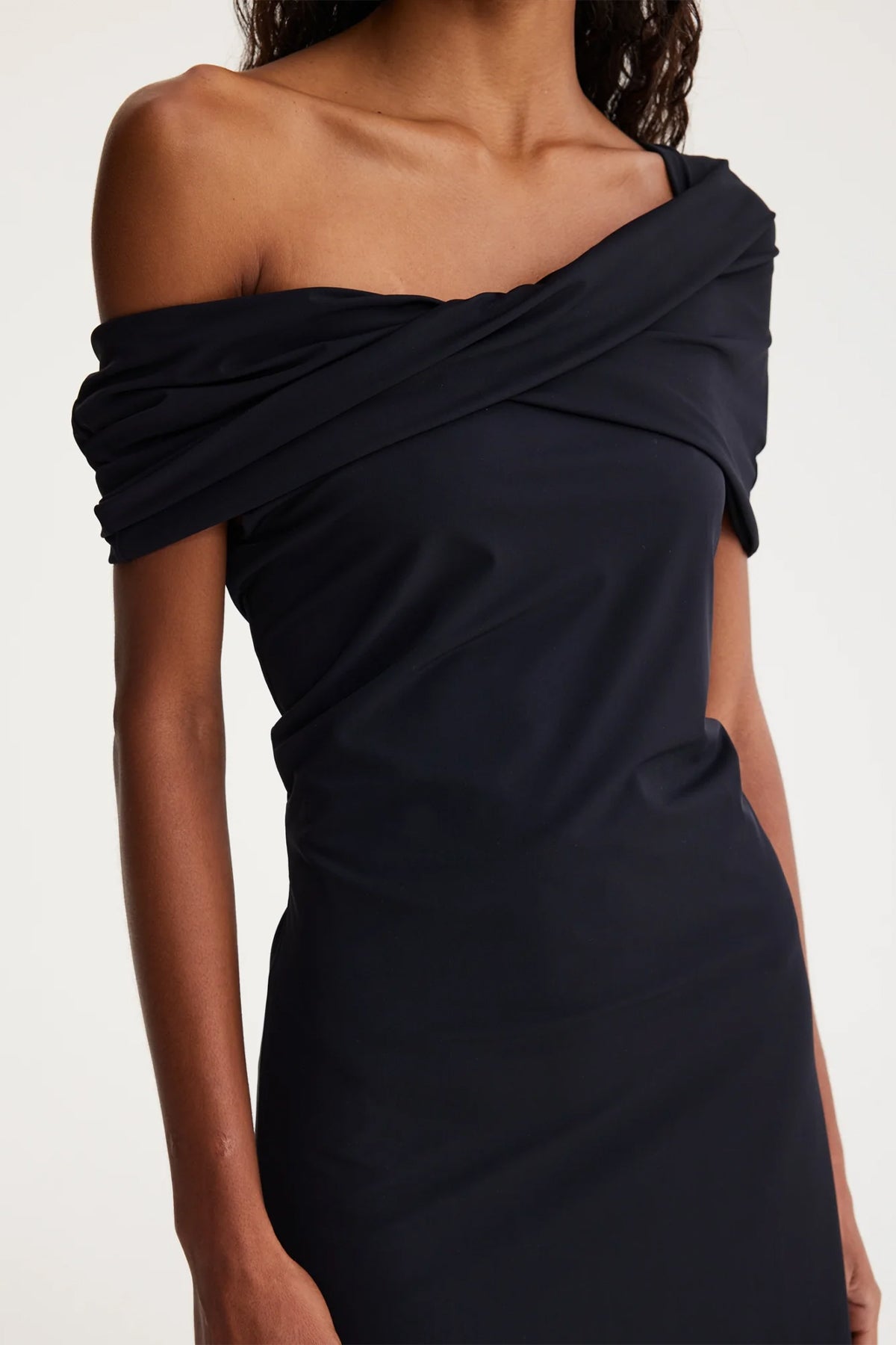 Asymmetrical Off Shoulder Dress in Noir - shop-olivia.com