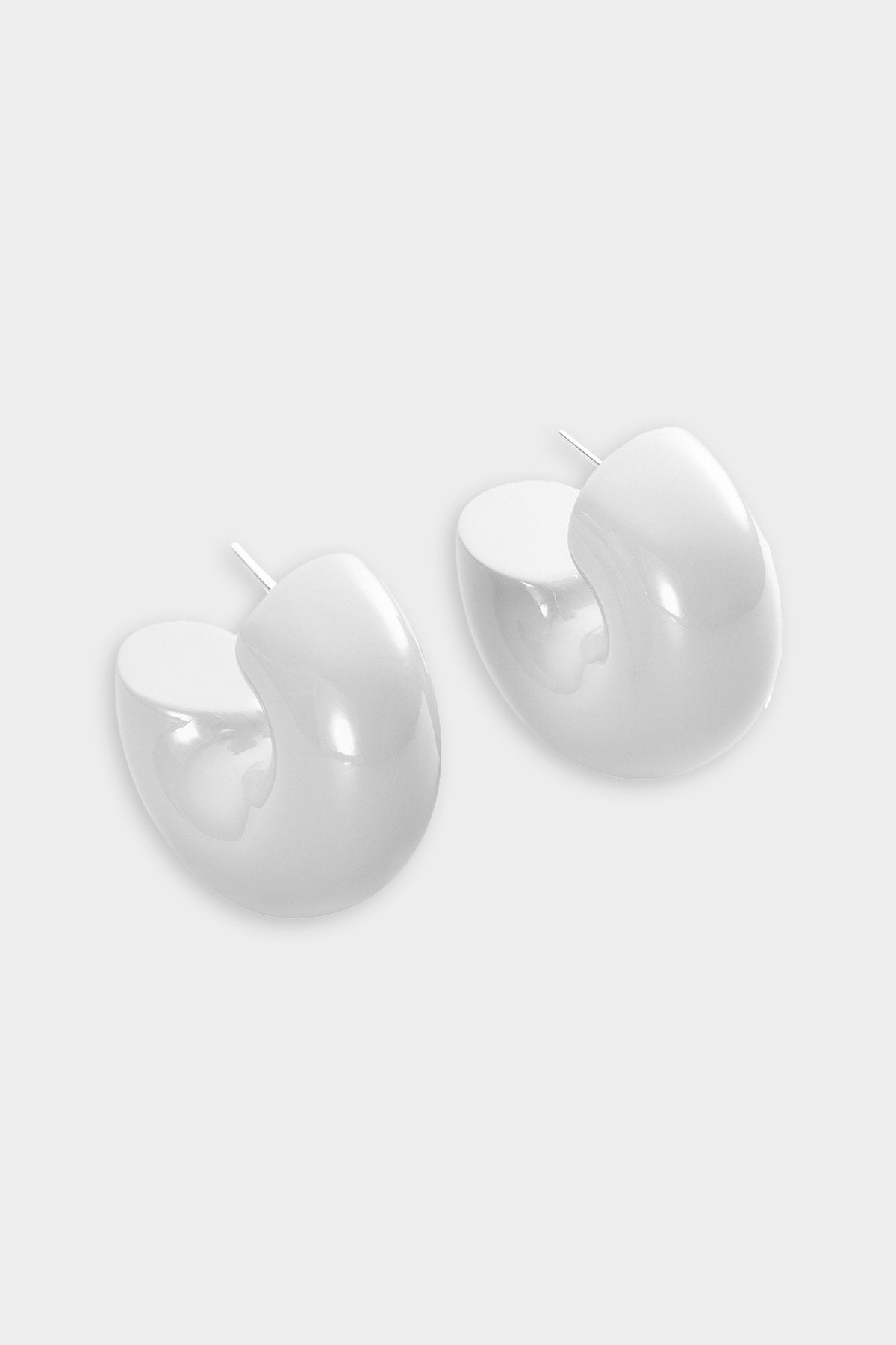 Beam Earrings in Alabaster White - shop-olivia.com